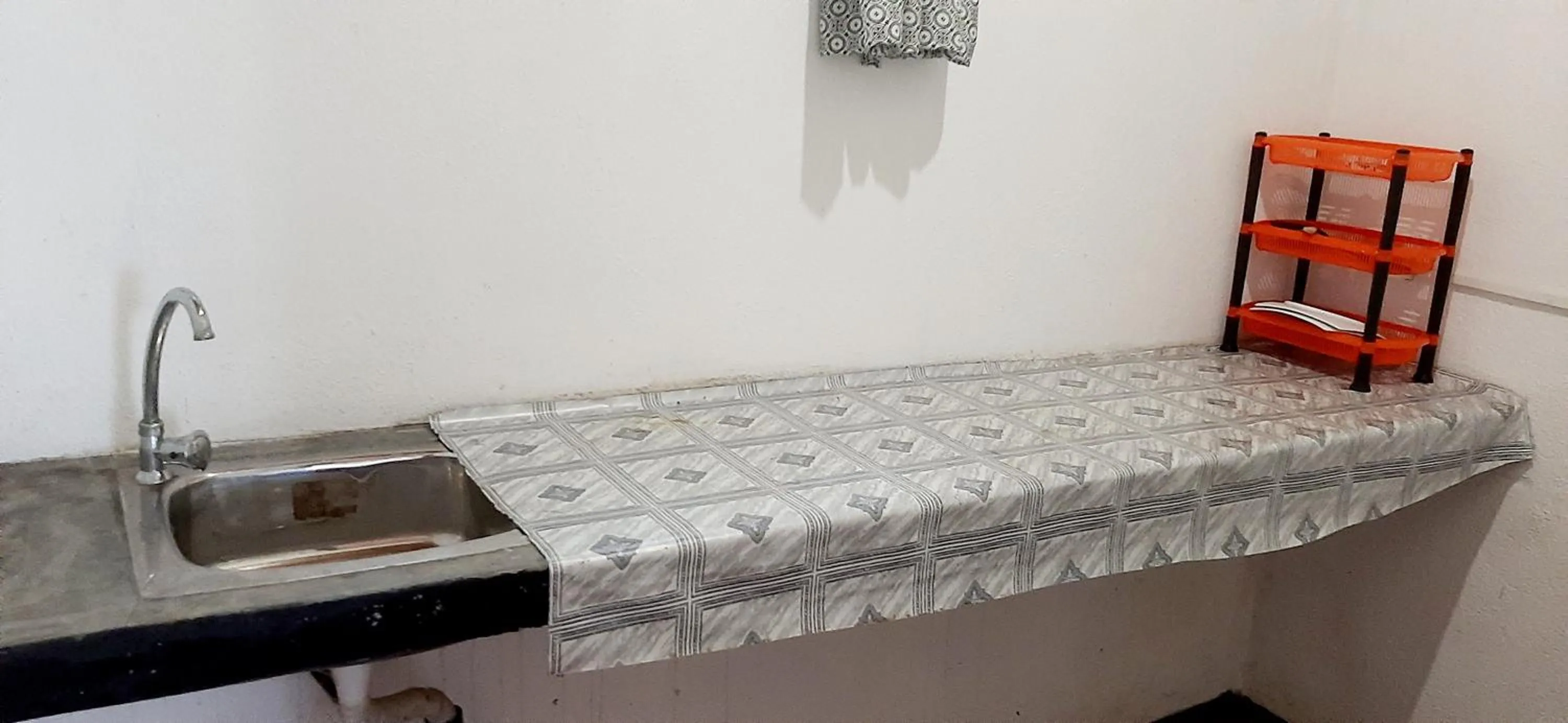 Kitchen or kitchenette in Hiriketiya Cinnamon Garden