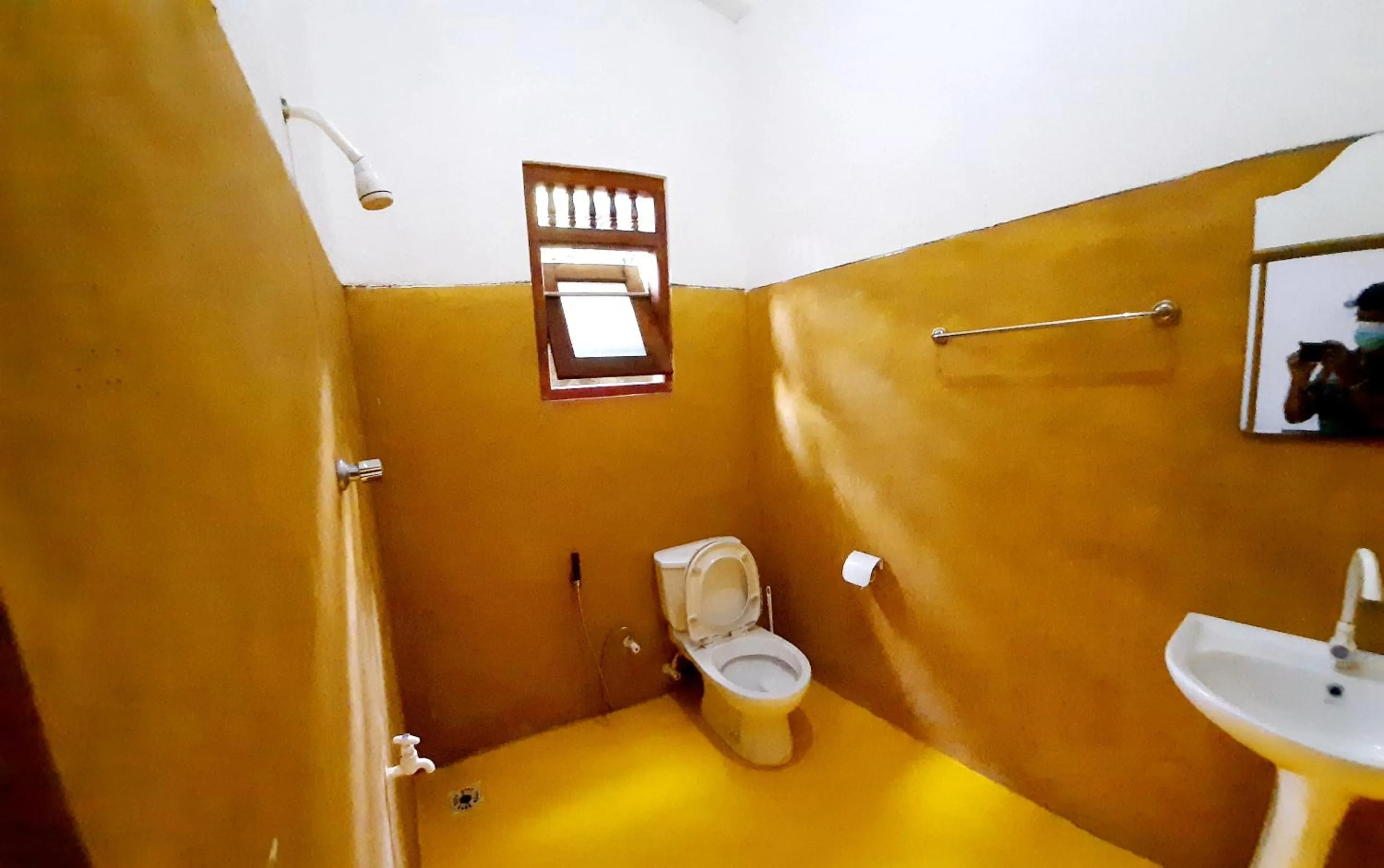 Bathroom in Hiriketiya Cinnamon Garden