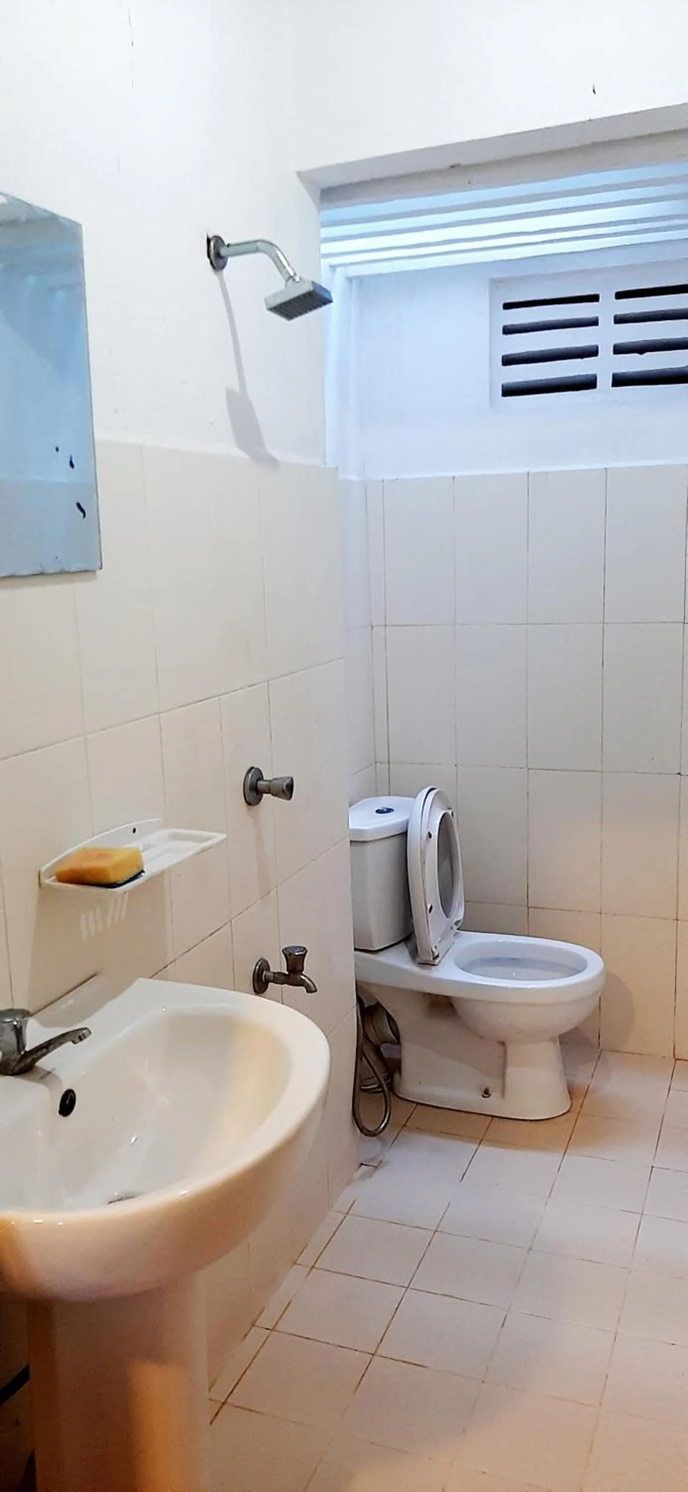 Bathroom in Hiriketiya Cinnamon Garden