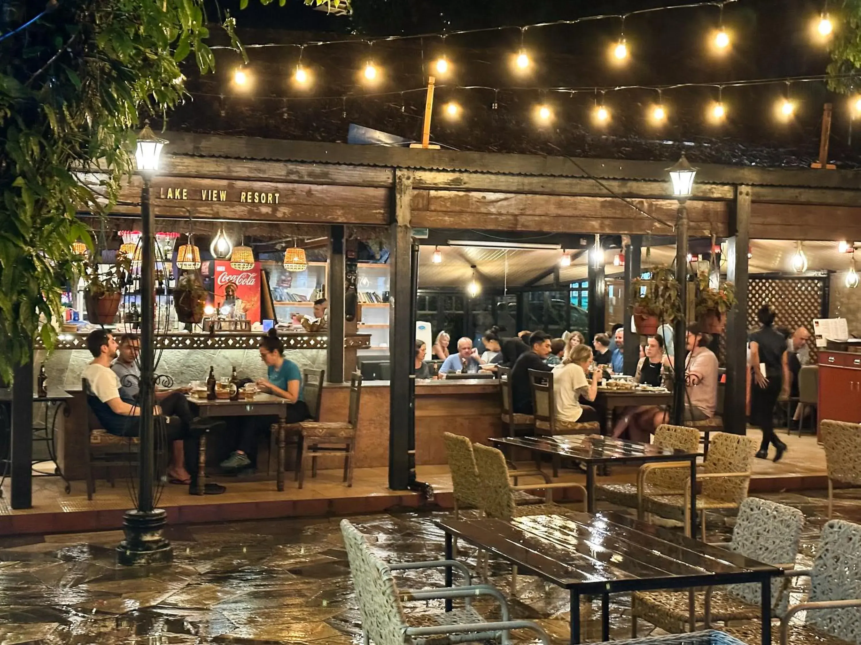 Restaurant/places to eat in Lake View Resort Restaurant/places to eat in Lake View Resort