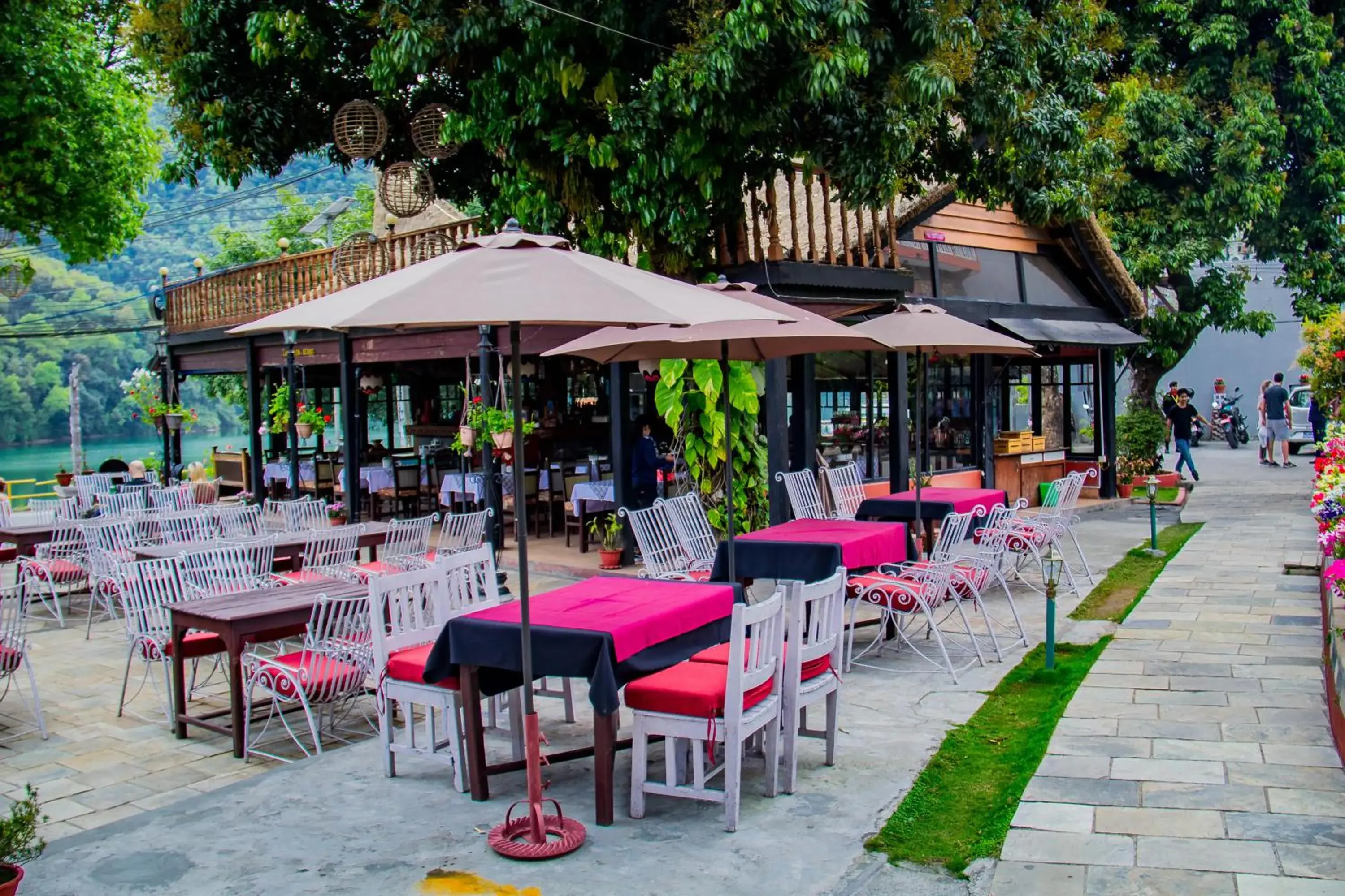 Patio in Lake View Resort Patio in Lake View Resort