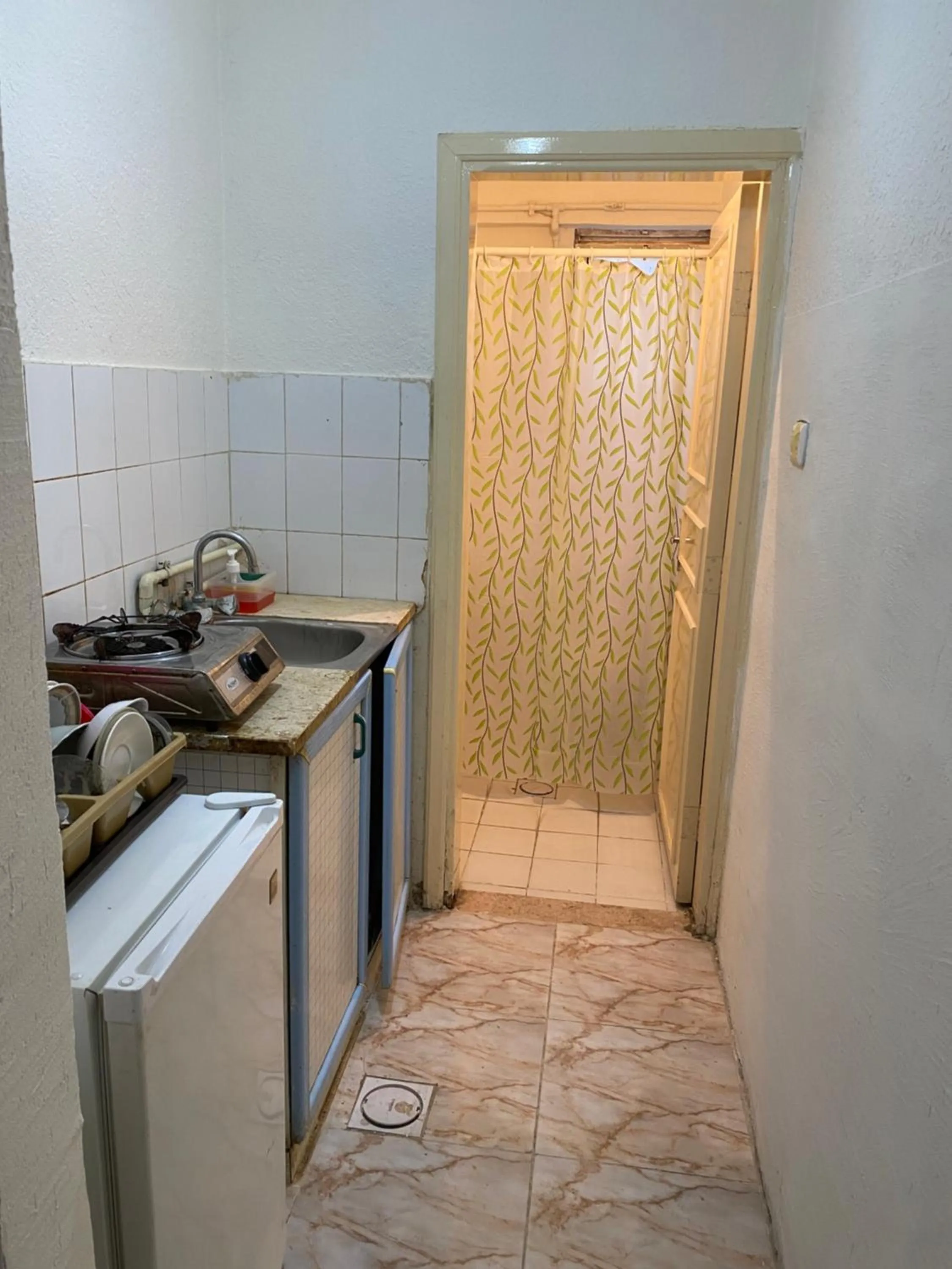 Kitchen or kitchenette in Sami Apartments