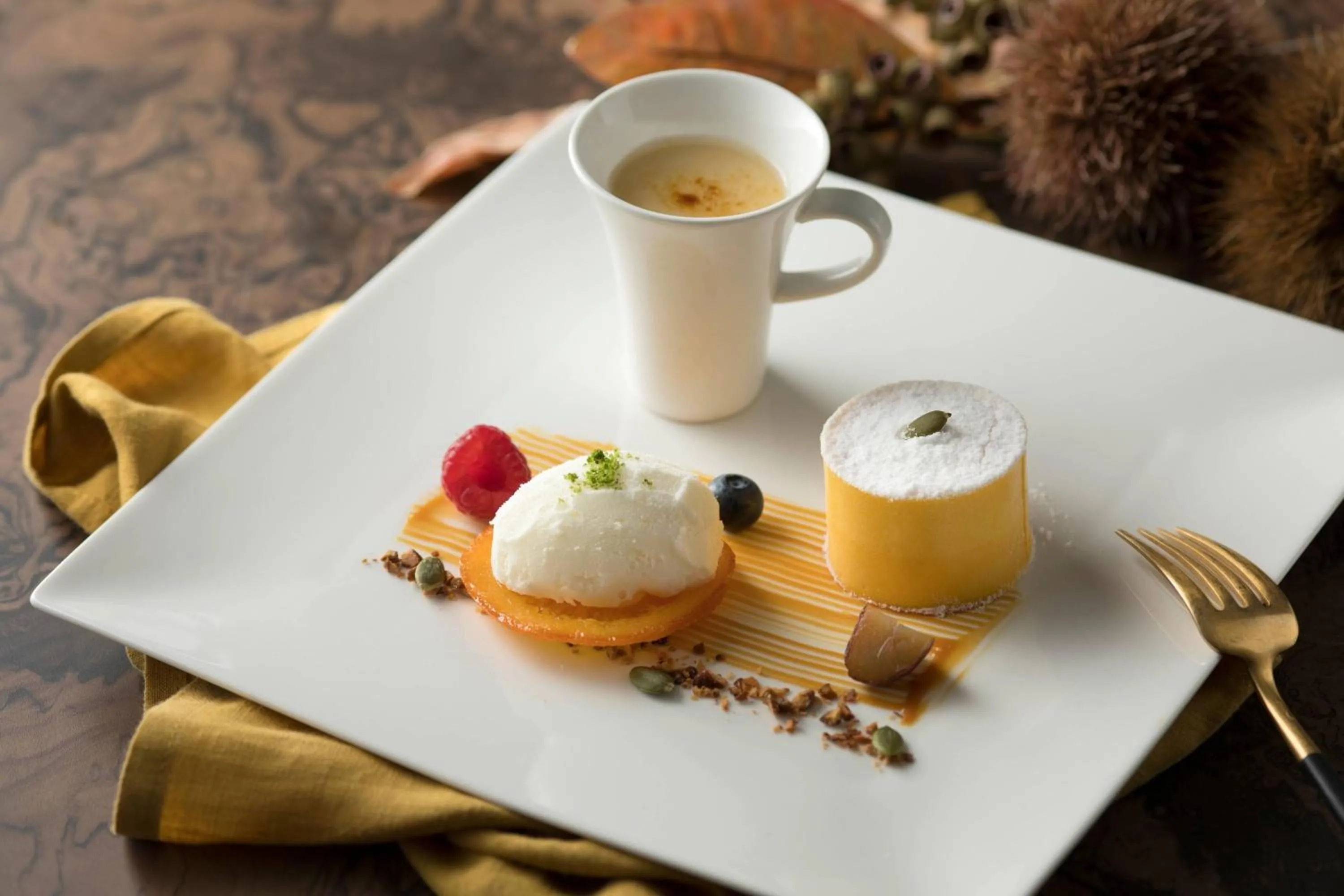 Lounge or bar in Izu Marriott Hotel Shuzenji