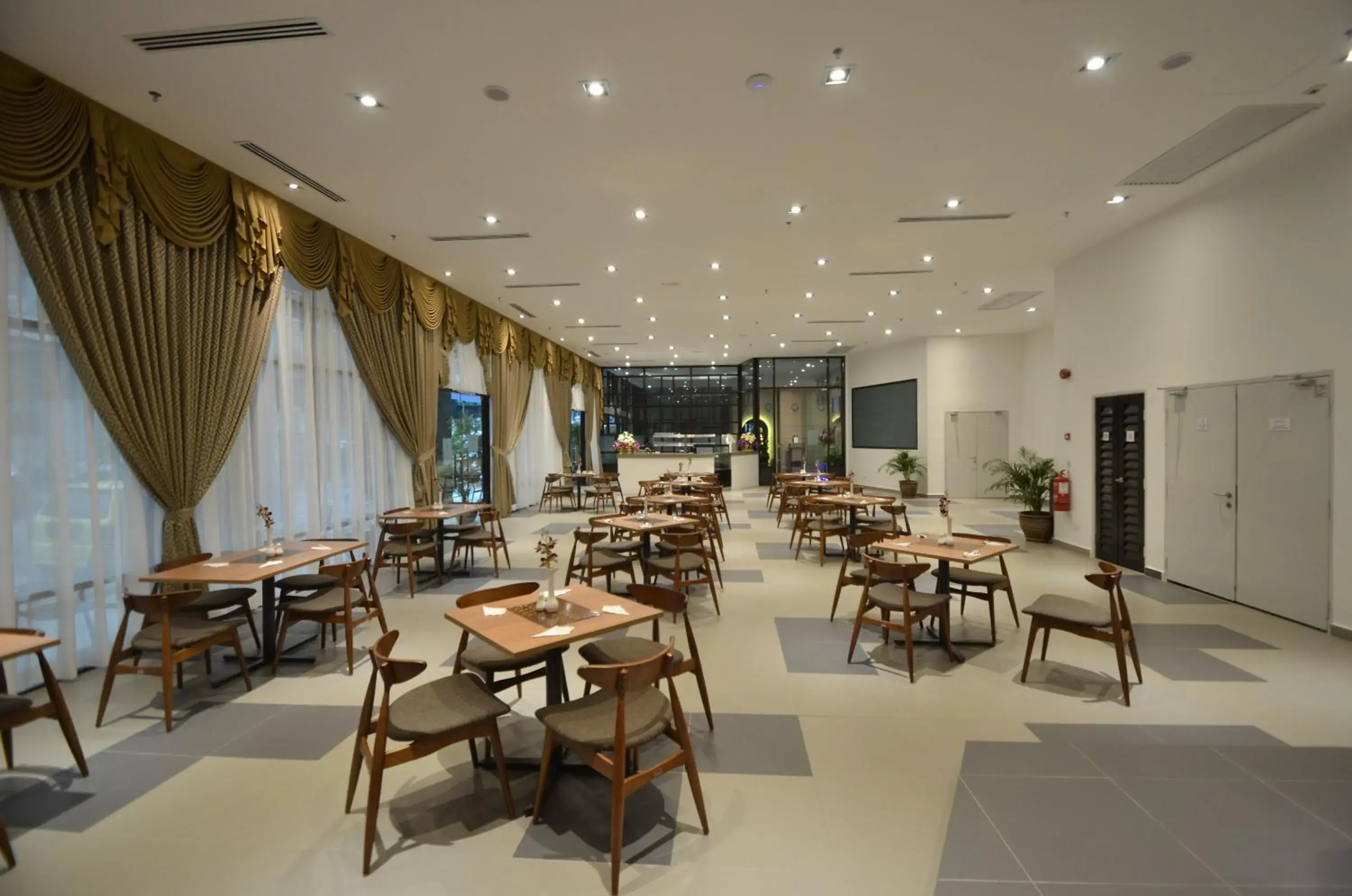 Restaurant/places to eat in Signature International Hotel China Town Restaurant/places to eat in Signature International Hotel China Town