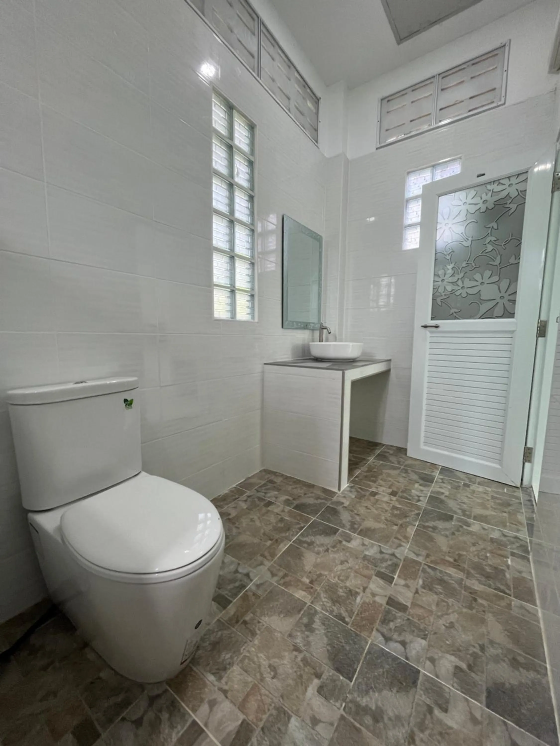 Toilet in Mook Ing Lay