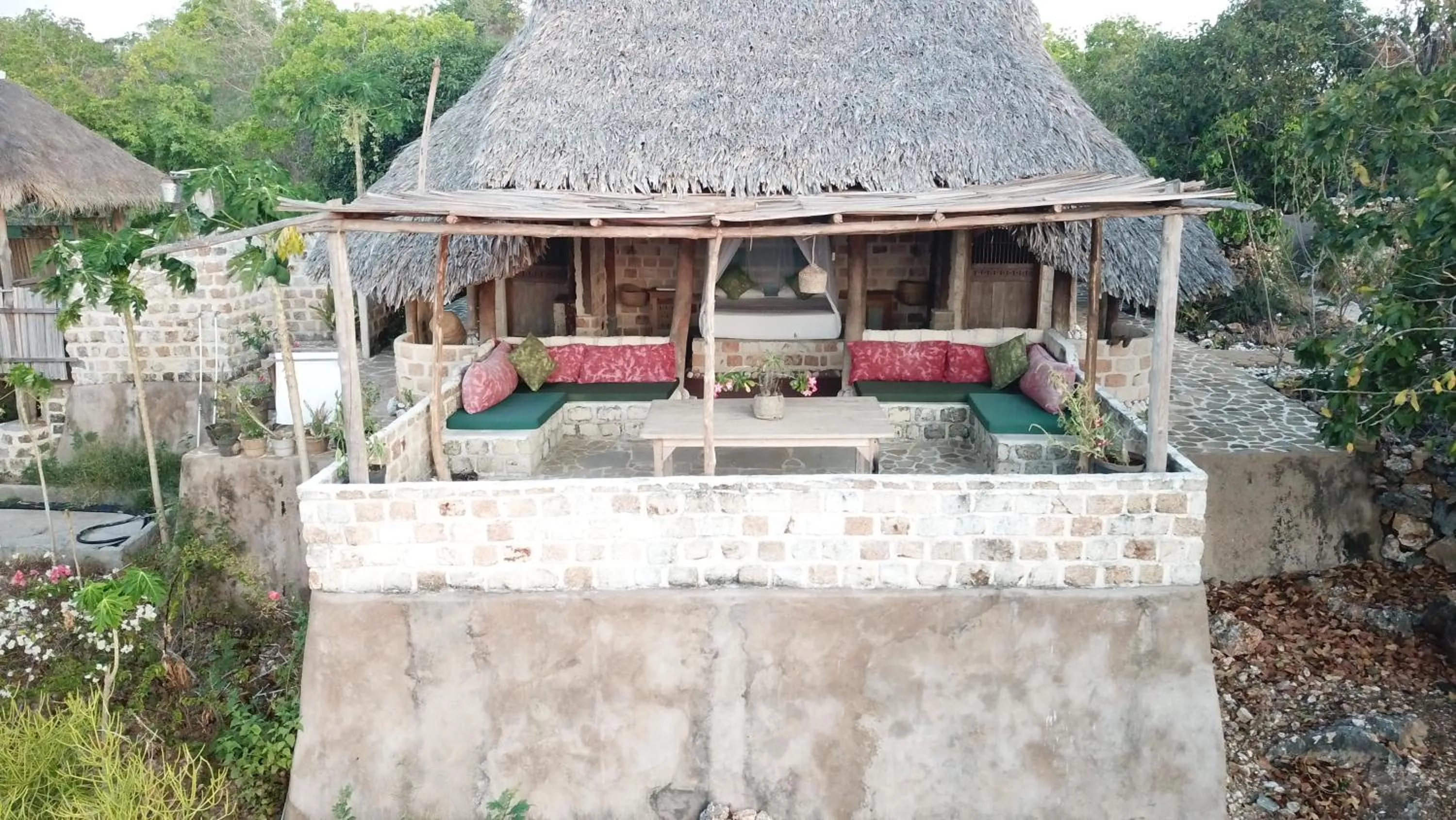 Inner courtyard view in Utopia Rote Lodge