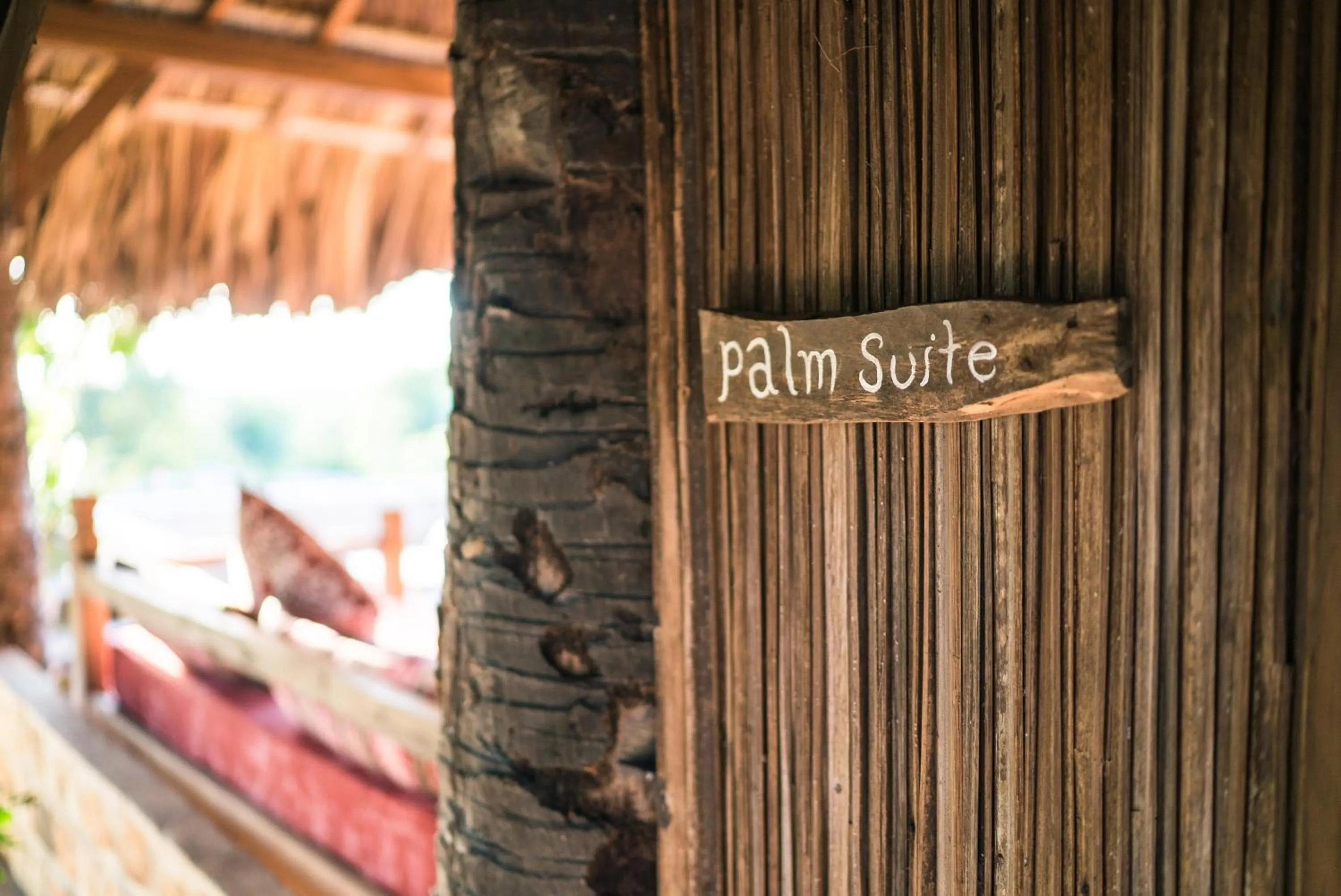 Day in Utopia Rote Lodge