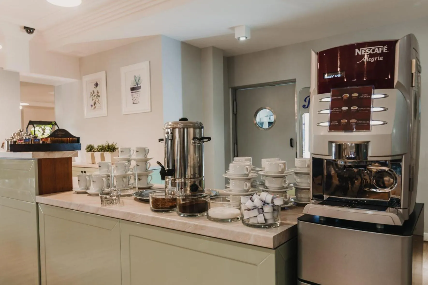 Restaurant/places to eat in Hotel Rozdroże Nieborów