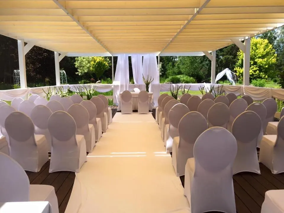 Garden in Hotel Rozdroże Nieborów