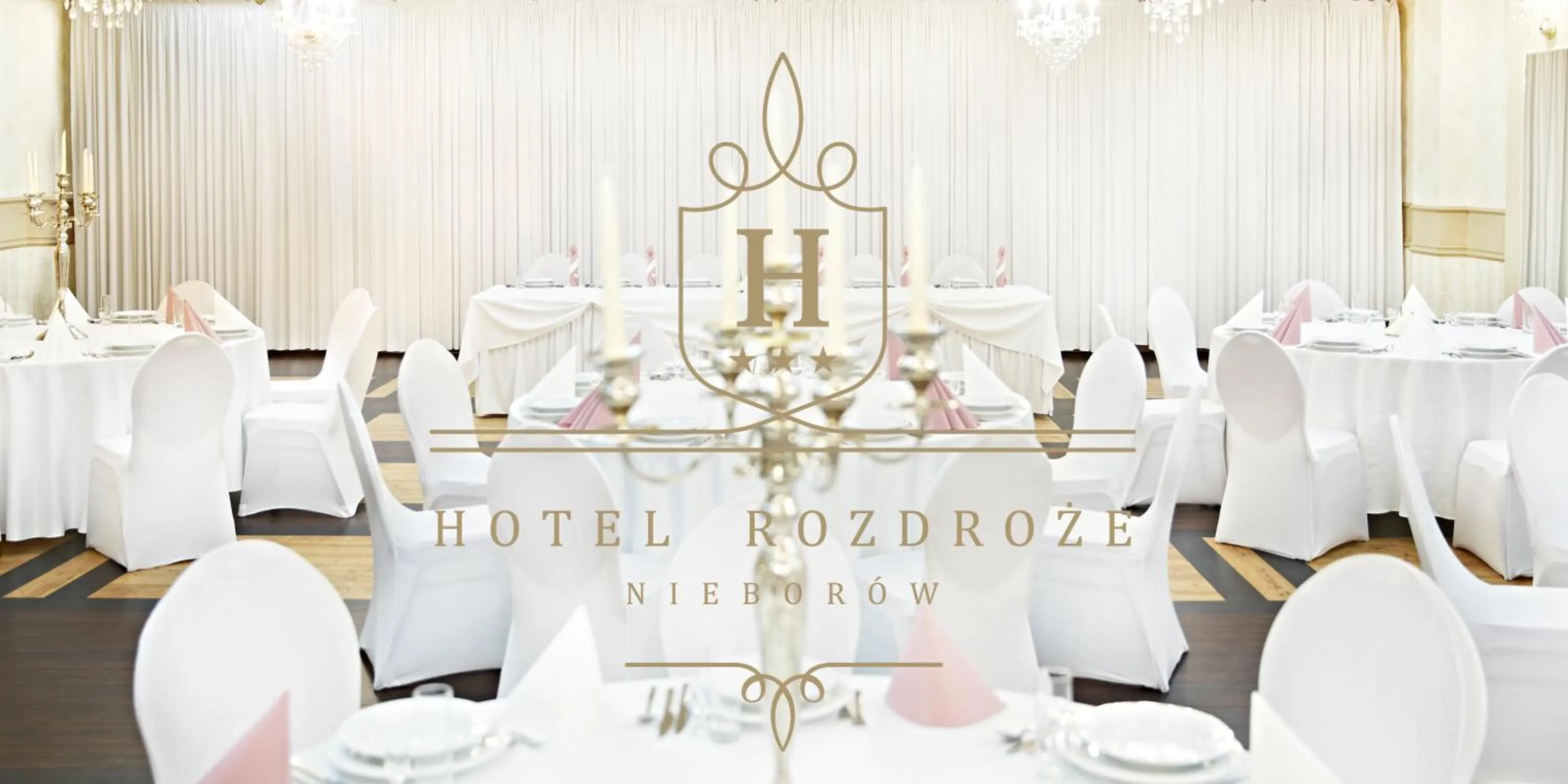 Property logo or sign in Hotel Rozdroże Nieborów