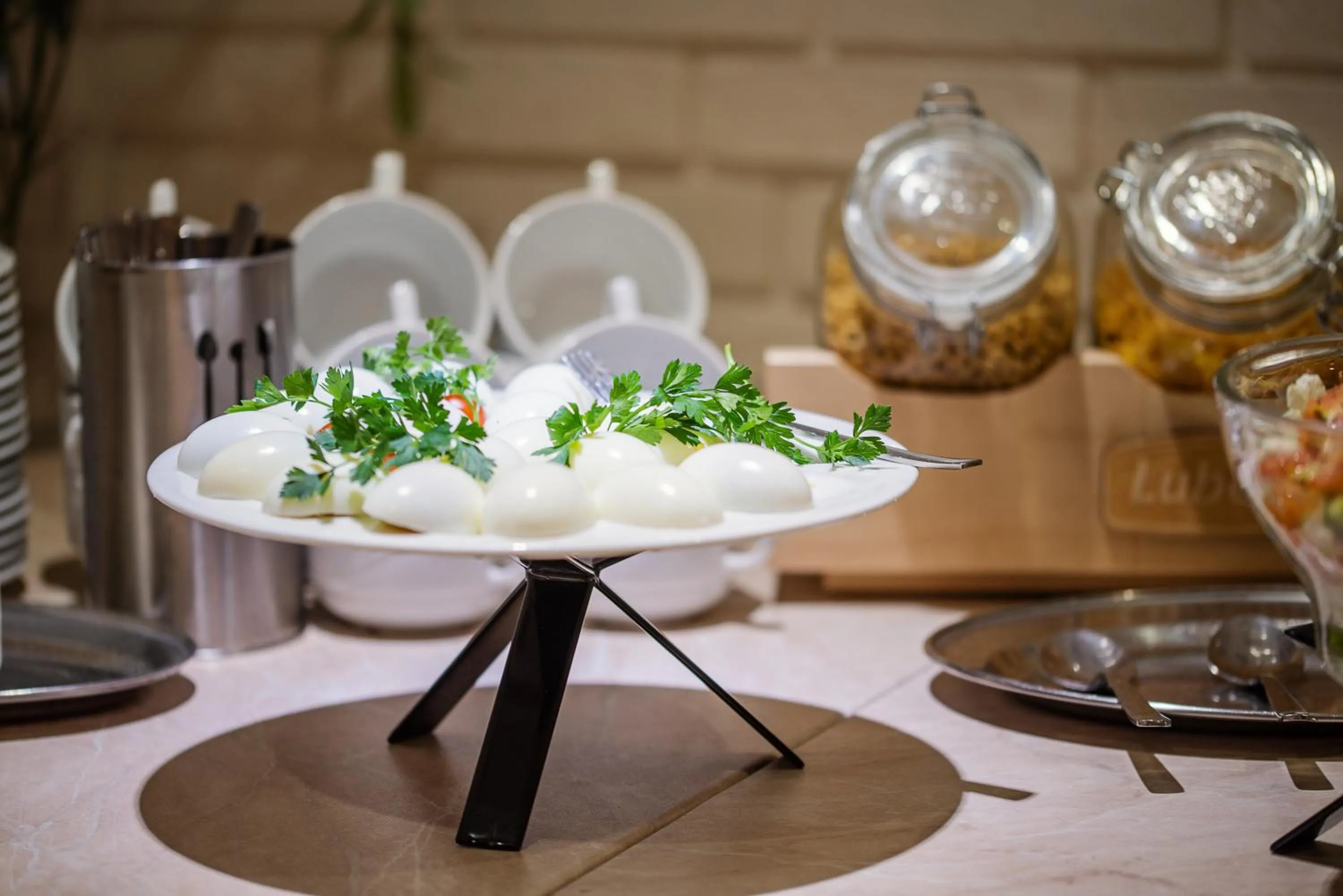 Buffet breakfast in Hotel Rozdroże Nieborów