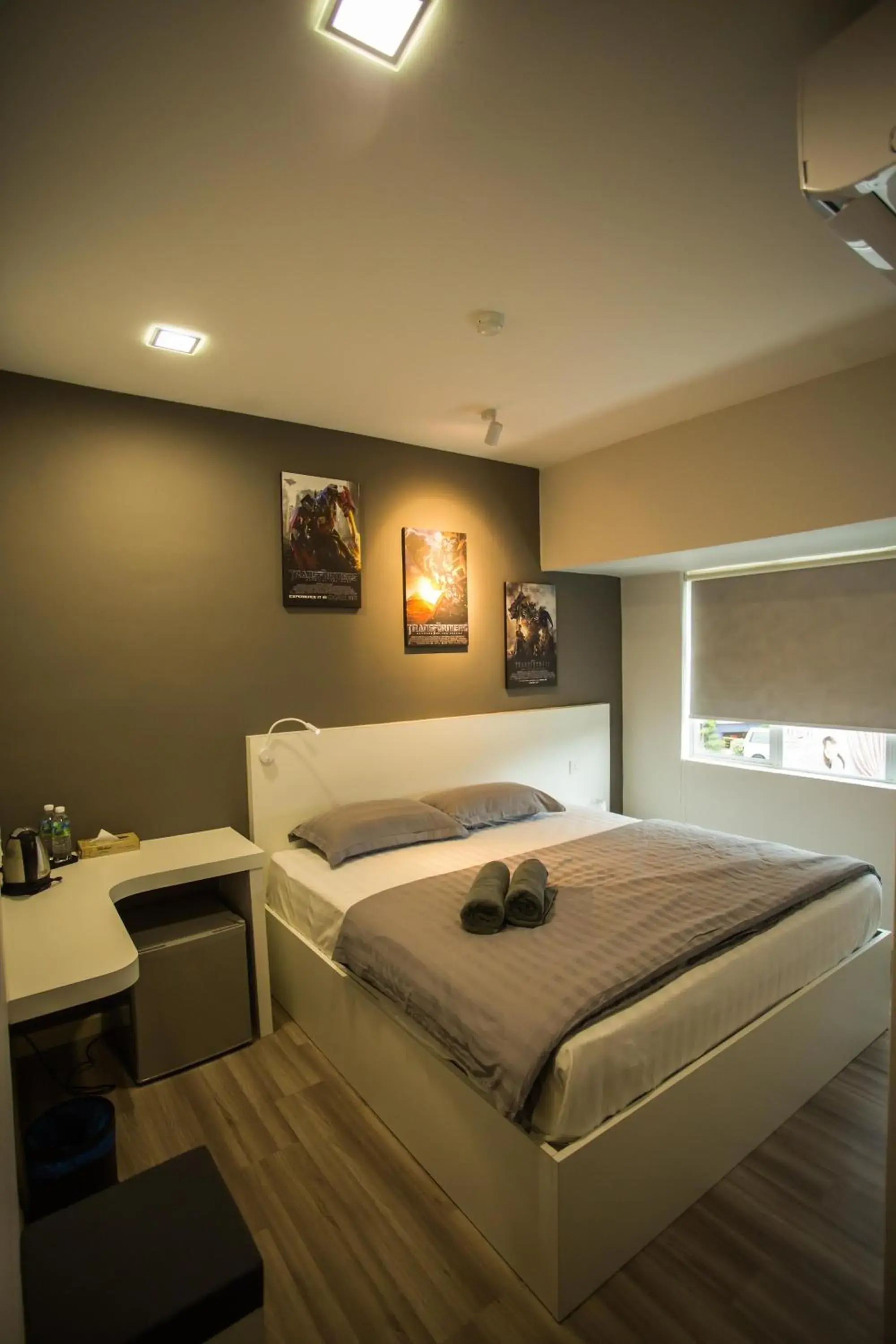 Bed in Hollywood Hotel Bed in Hollywood Hotel