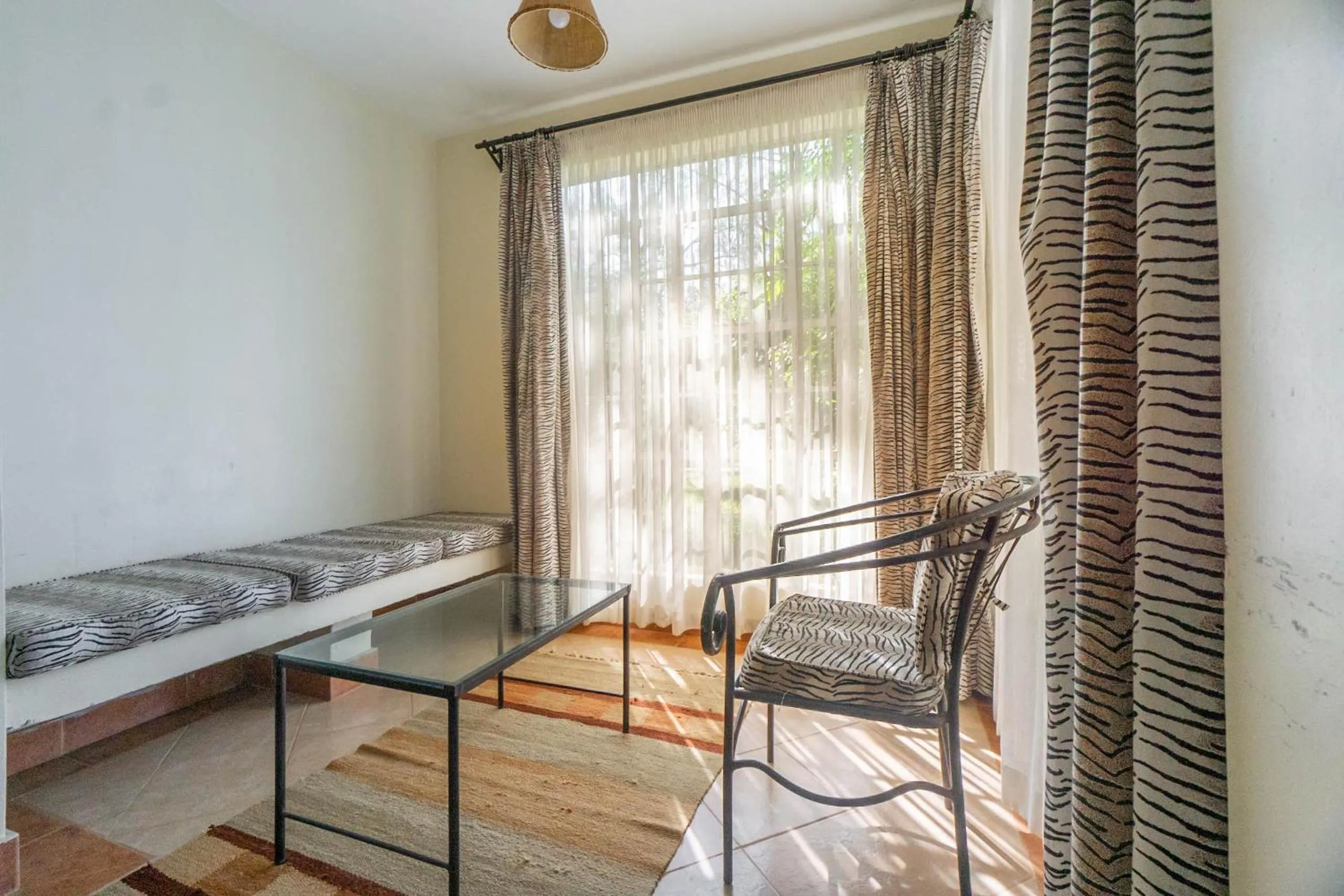 Living room, Bed in Lukenya Getaway