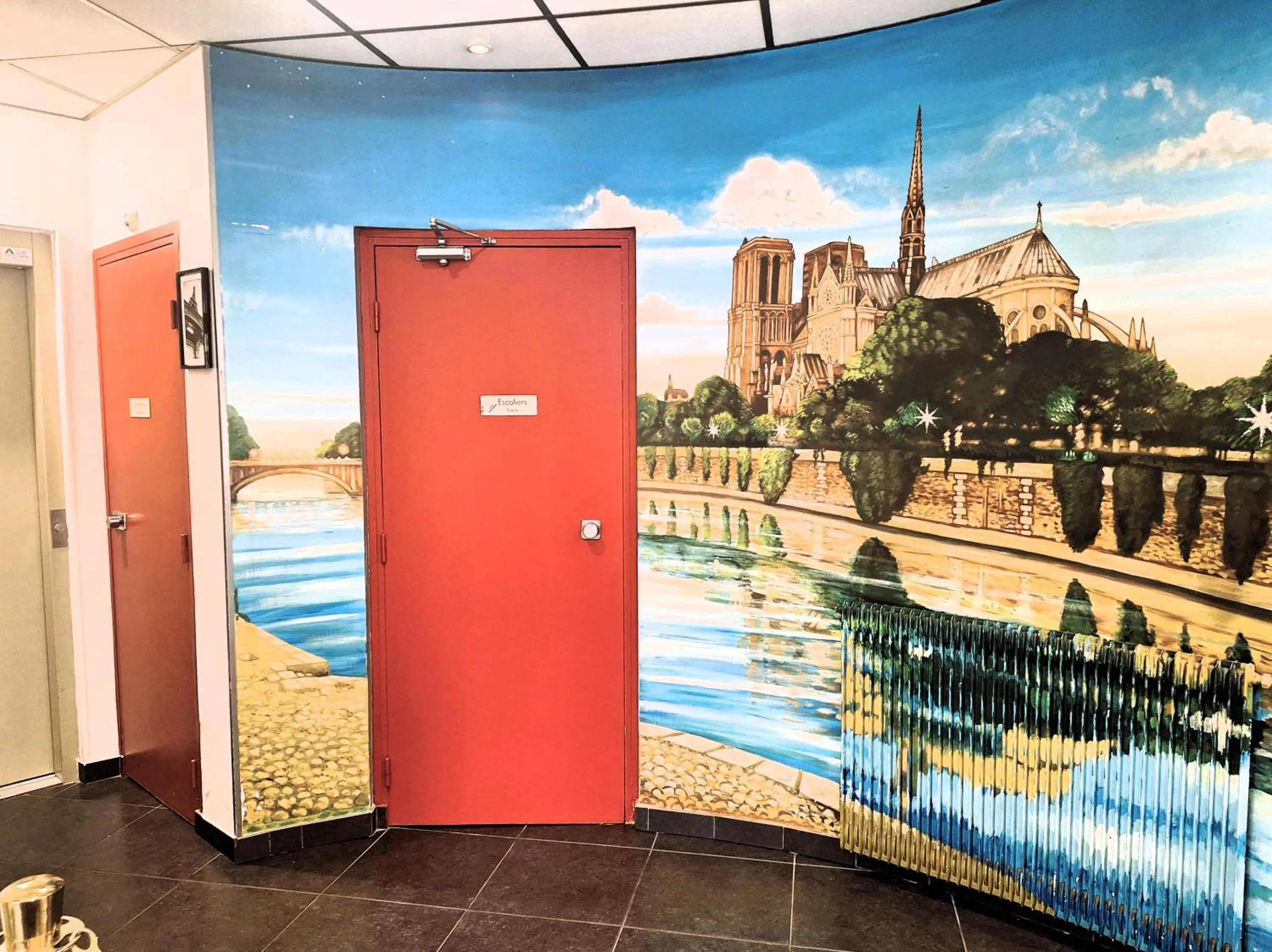 Lobby or reception in Hipotel Belgrand Edith Piaf