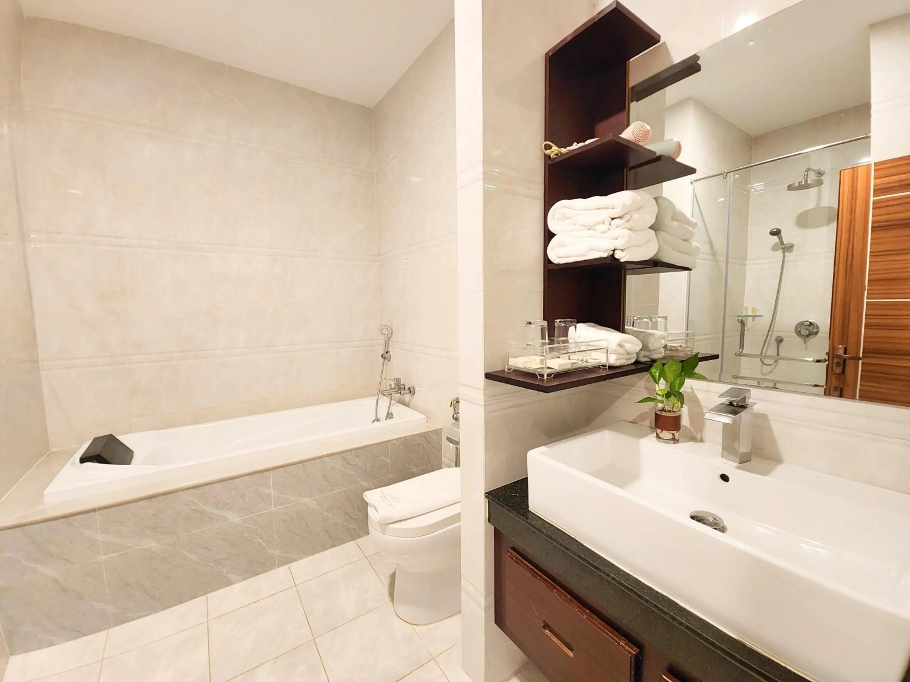 Bath in Lbn Asian Hotel