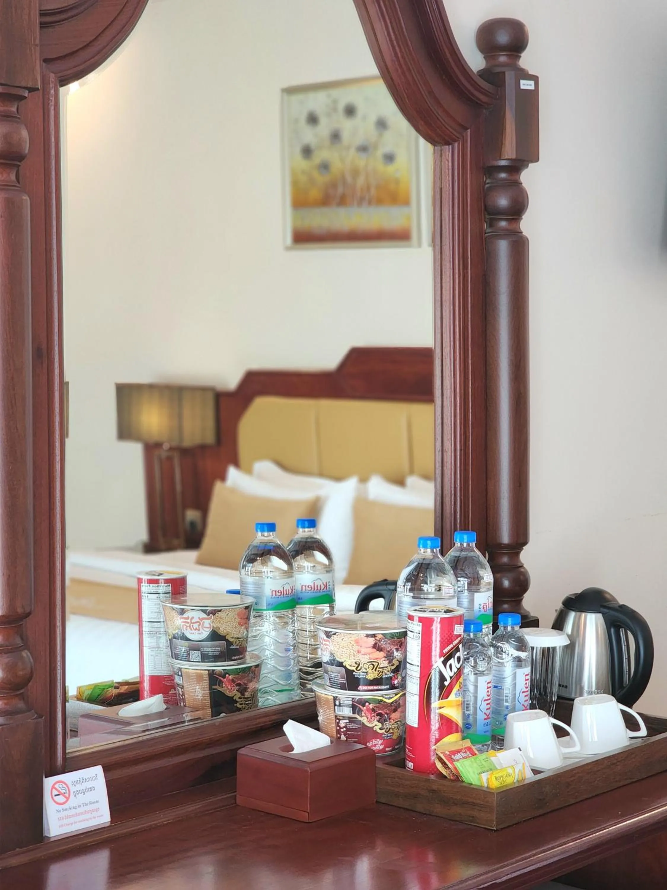 Coffee/tea facilities, Bed in Lbn Asian Hotel
