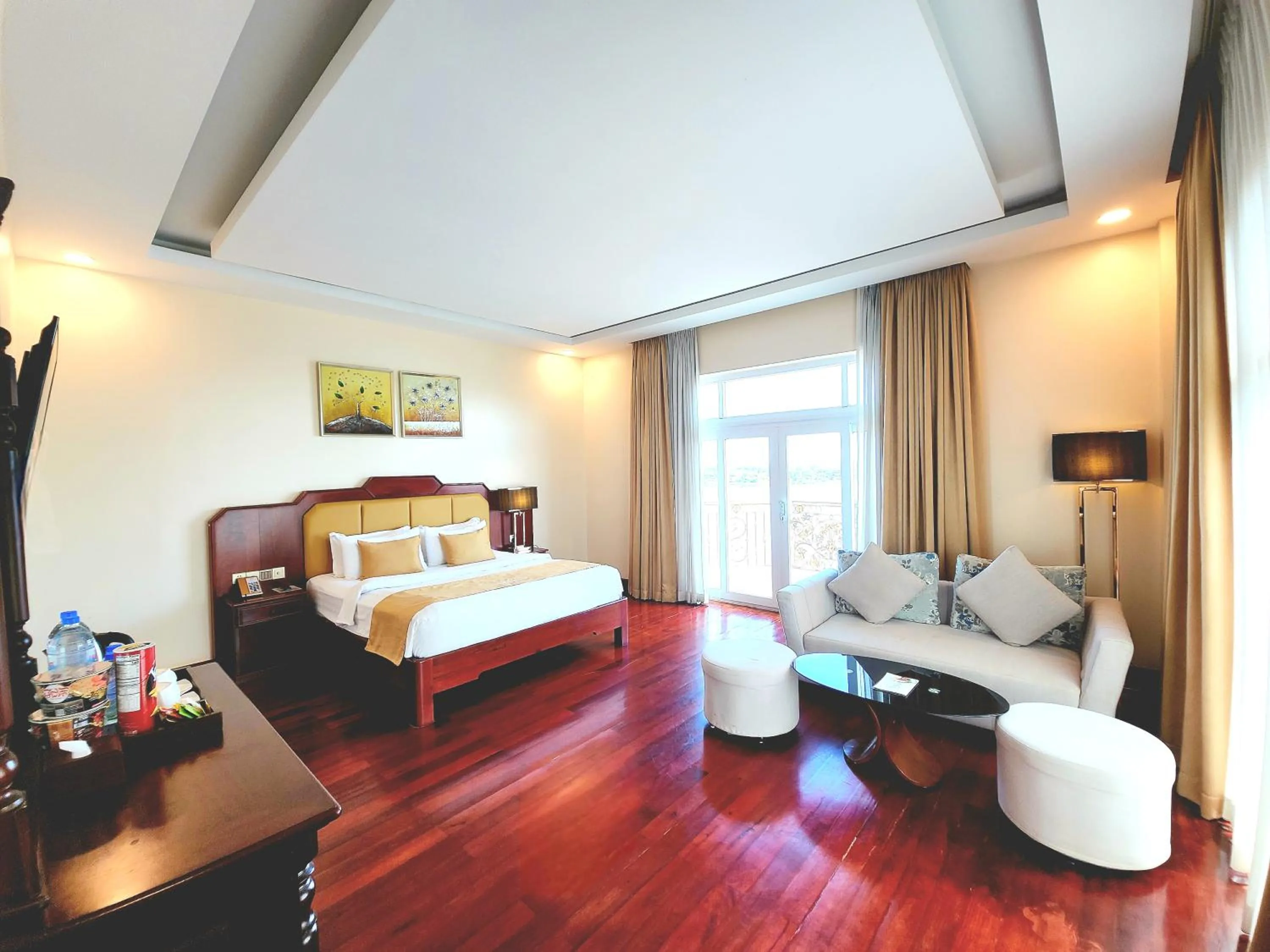 Bedroom, Bed in Lbn Asian Hotel