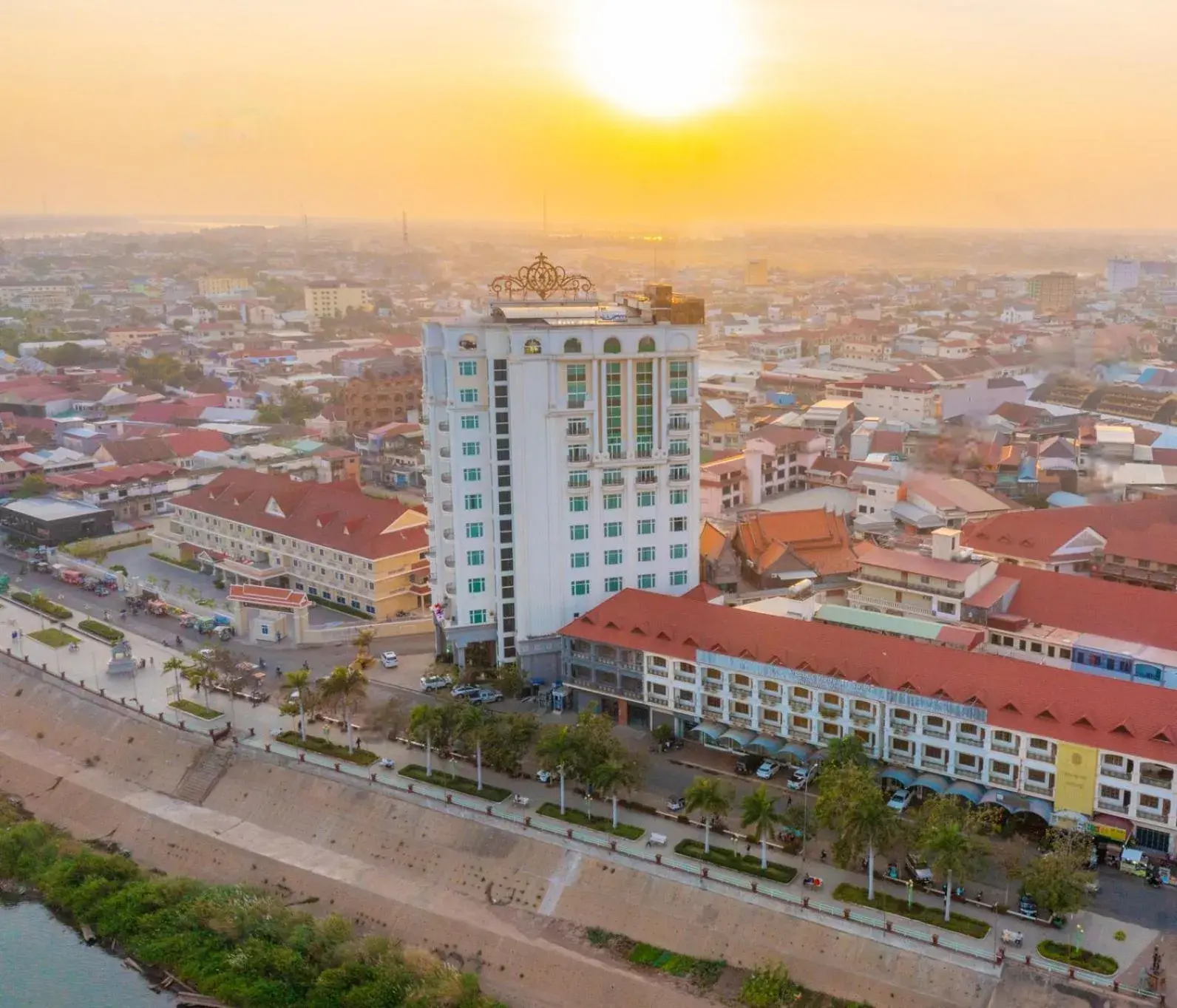 Property building in Lbn Asian Hotel Property building in Lbn Asian Hotel