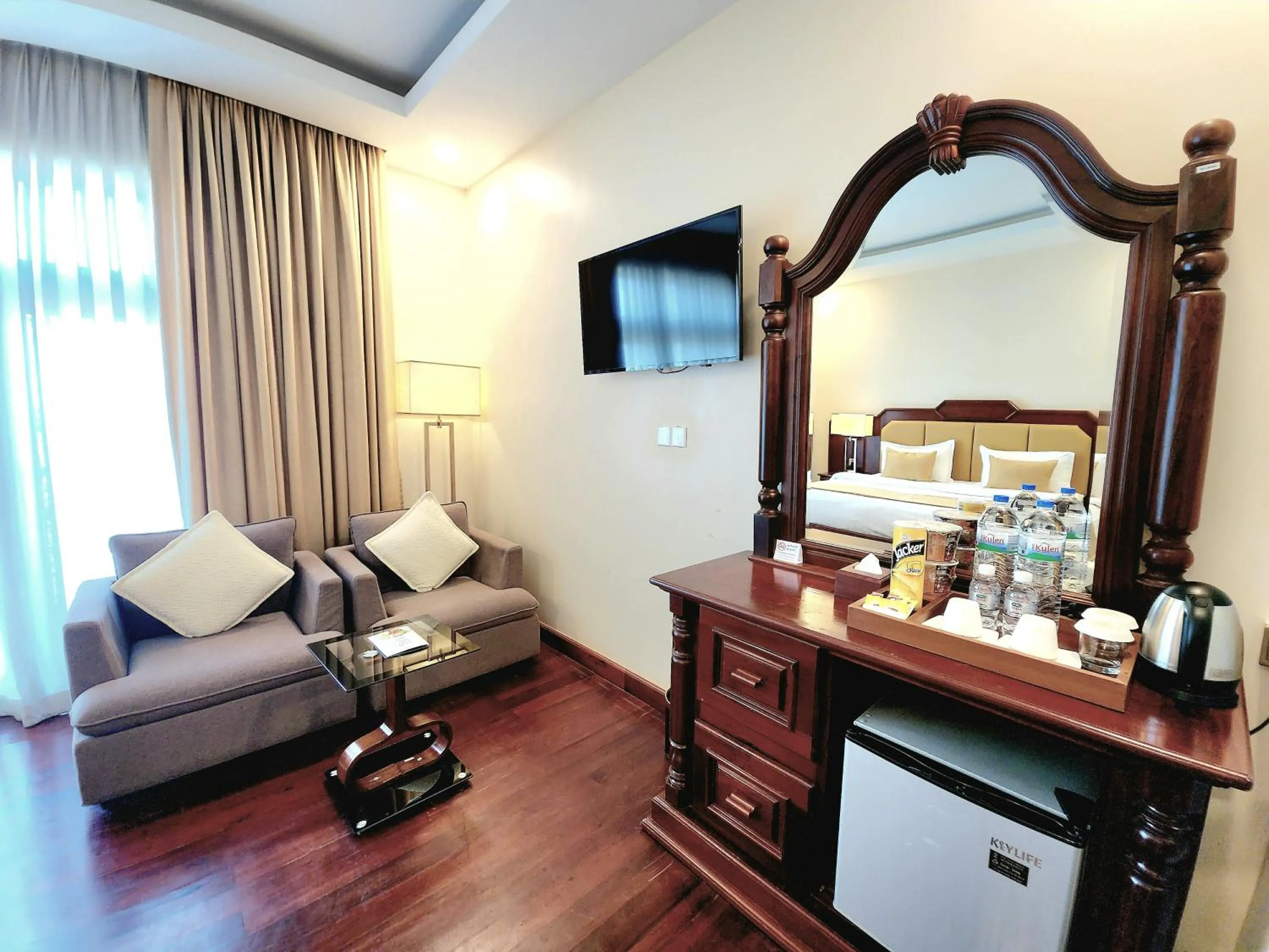 View (from property/room), Bed in Lbn Asian Hotel