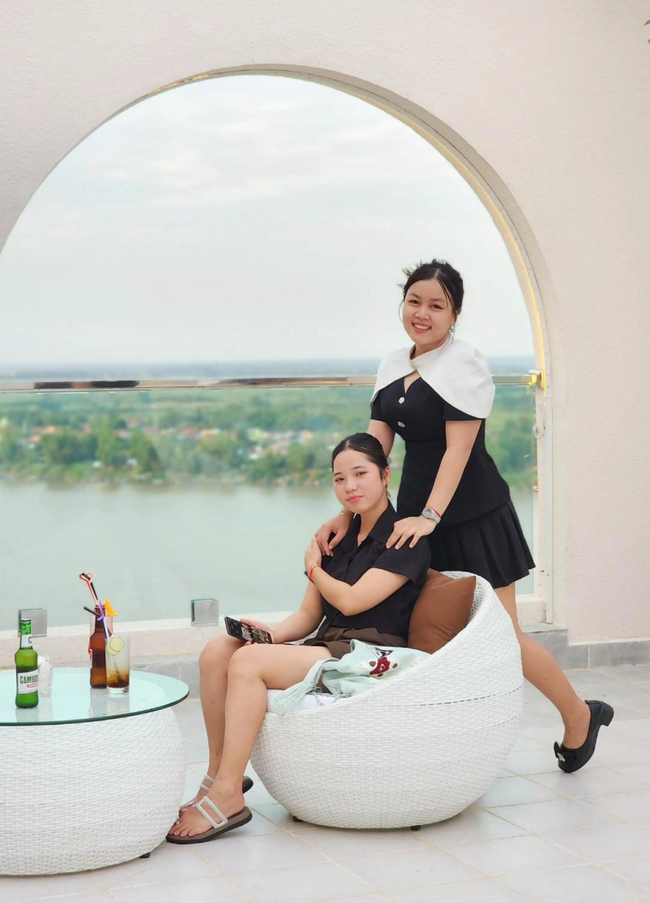 Food and drinks in Lbn Asian Hotel