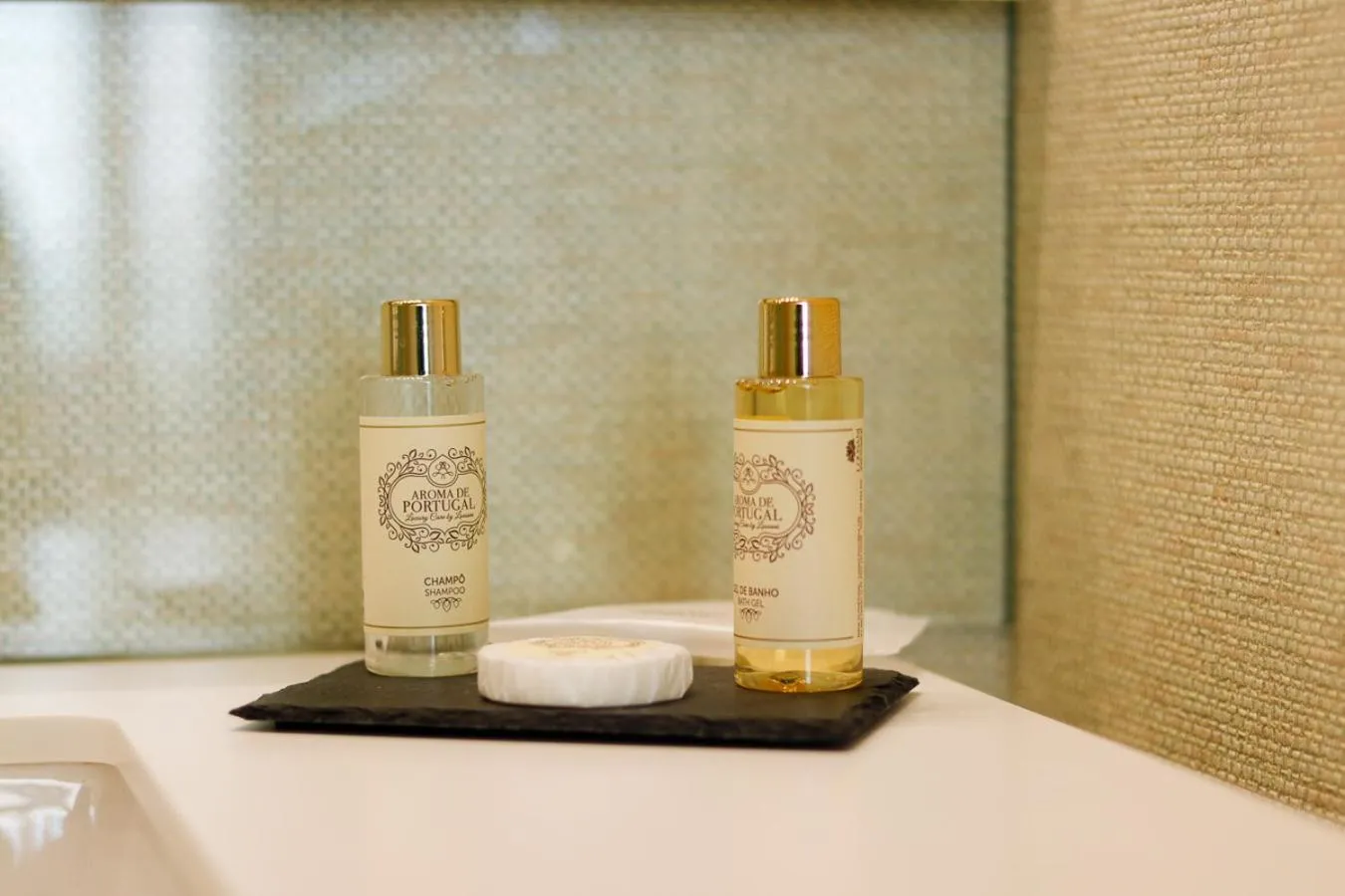 Bathroom in Golden Beach Guest House & Rooftop Bar