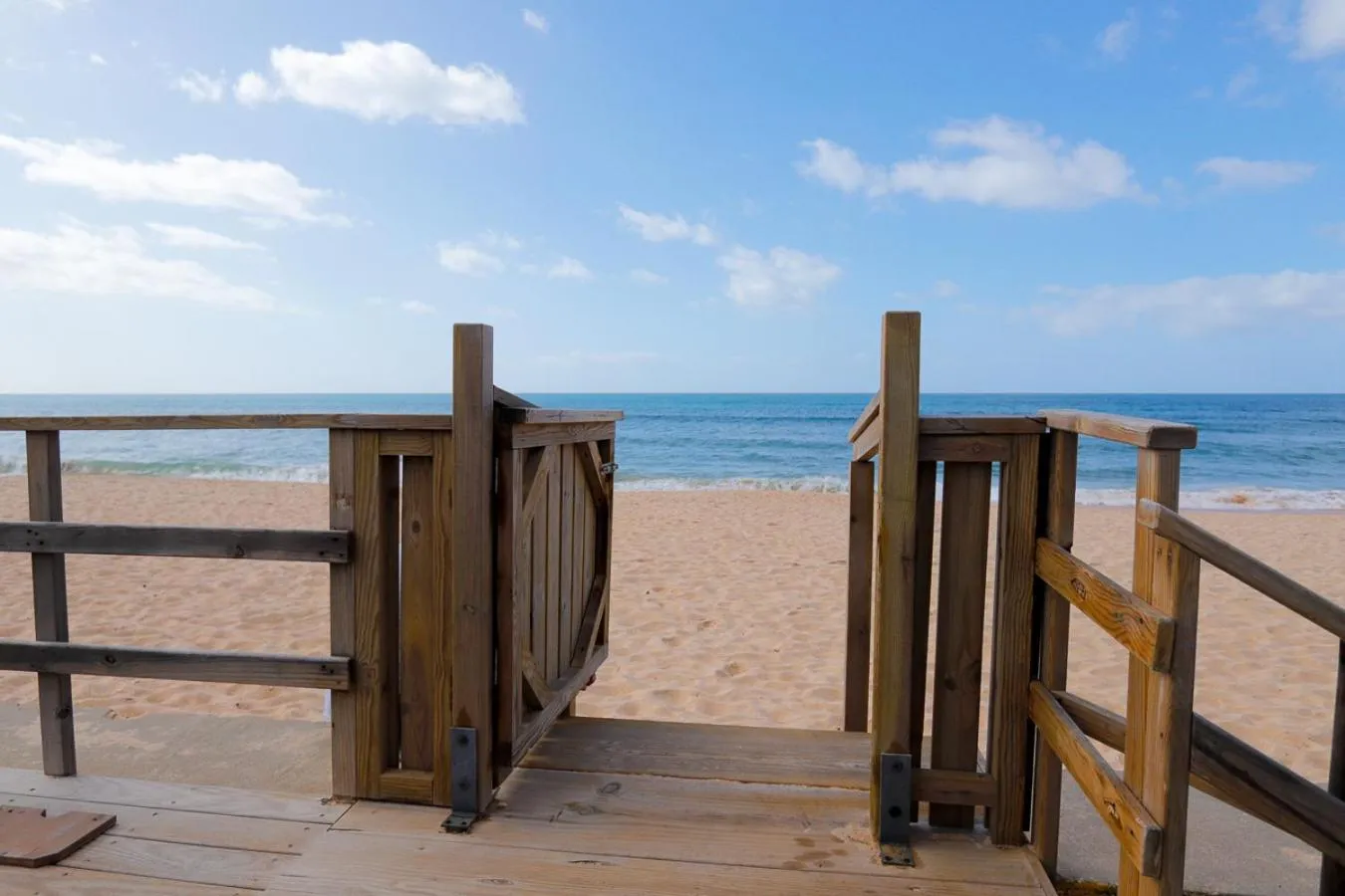 Facade/entrance in Golden Beach Guest House & Rooftop Bar