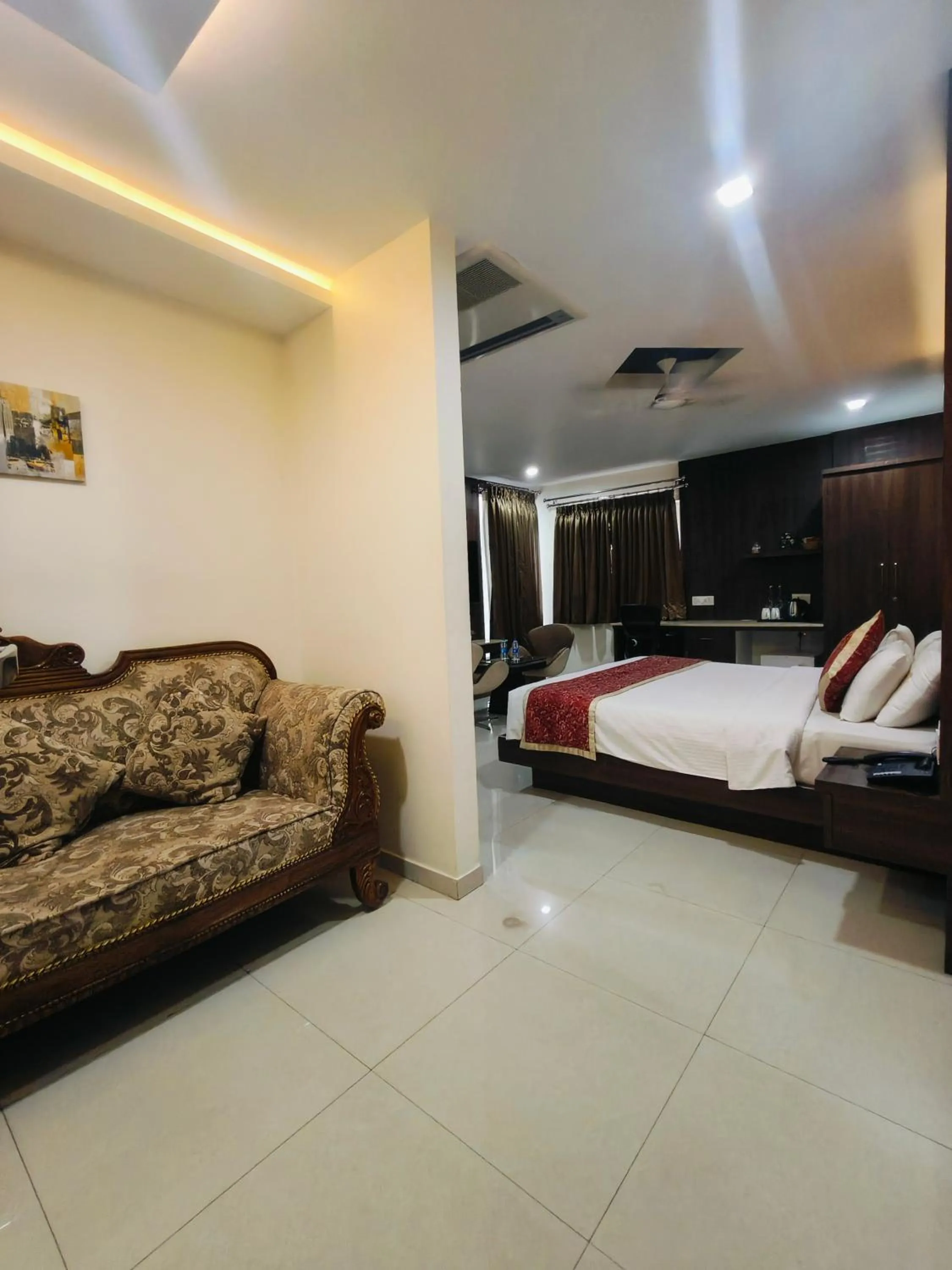 Bedroom, Bed in Holiday Residency Coimbatore