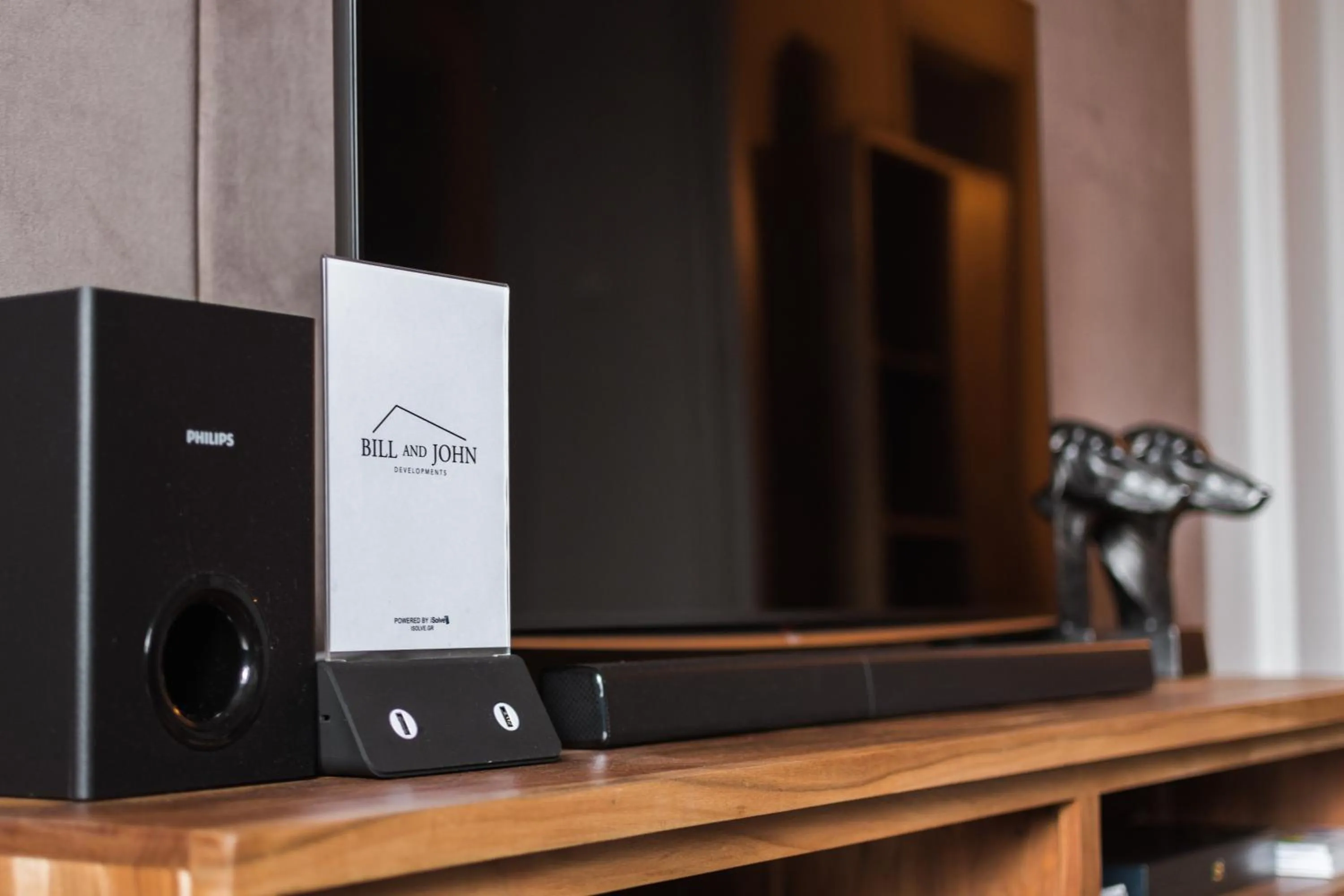 TV and multimedia in Acropolis Exclusive Residences