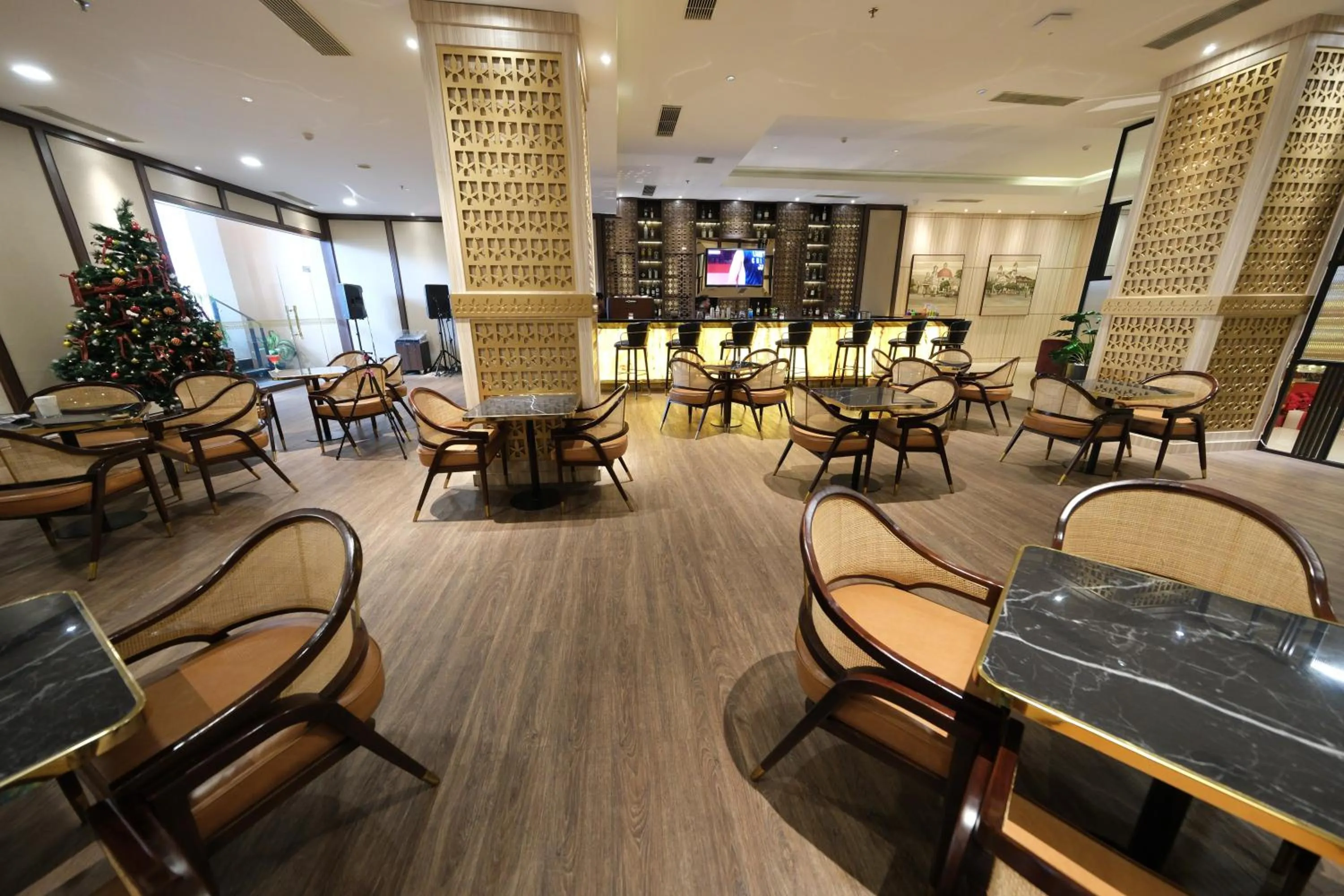Lounge or bar in Hotel Chanti Managed by TENTREM Hotel Management Indonesia