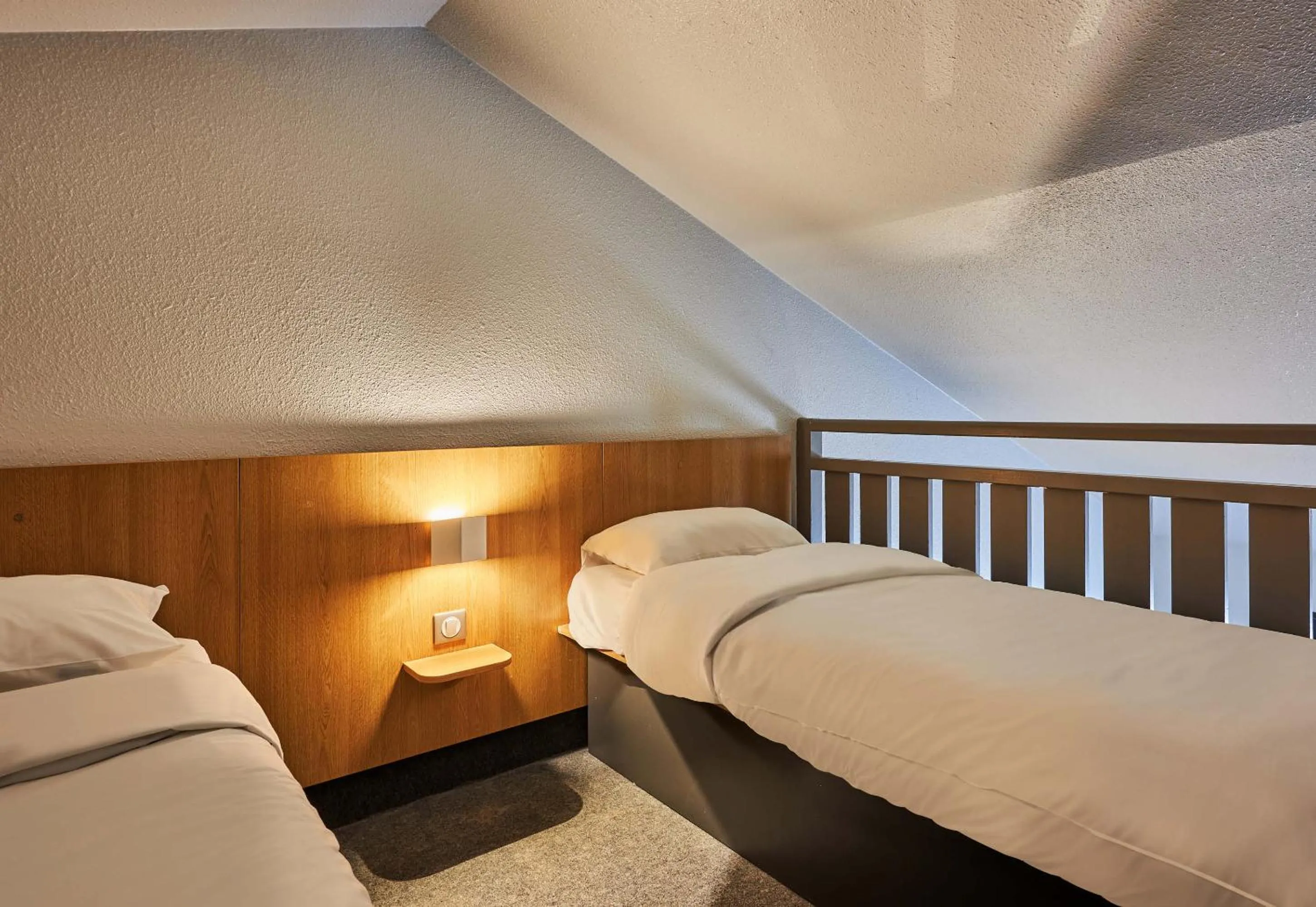 Bedroom, Bed in B&B HOTEL CAEN Sud