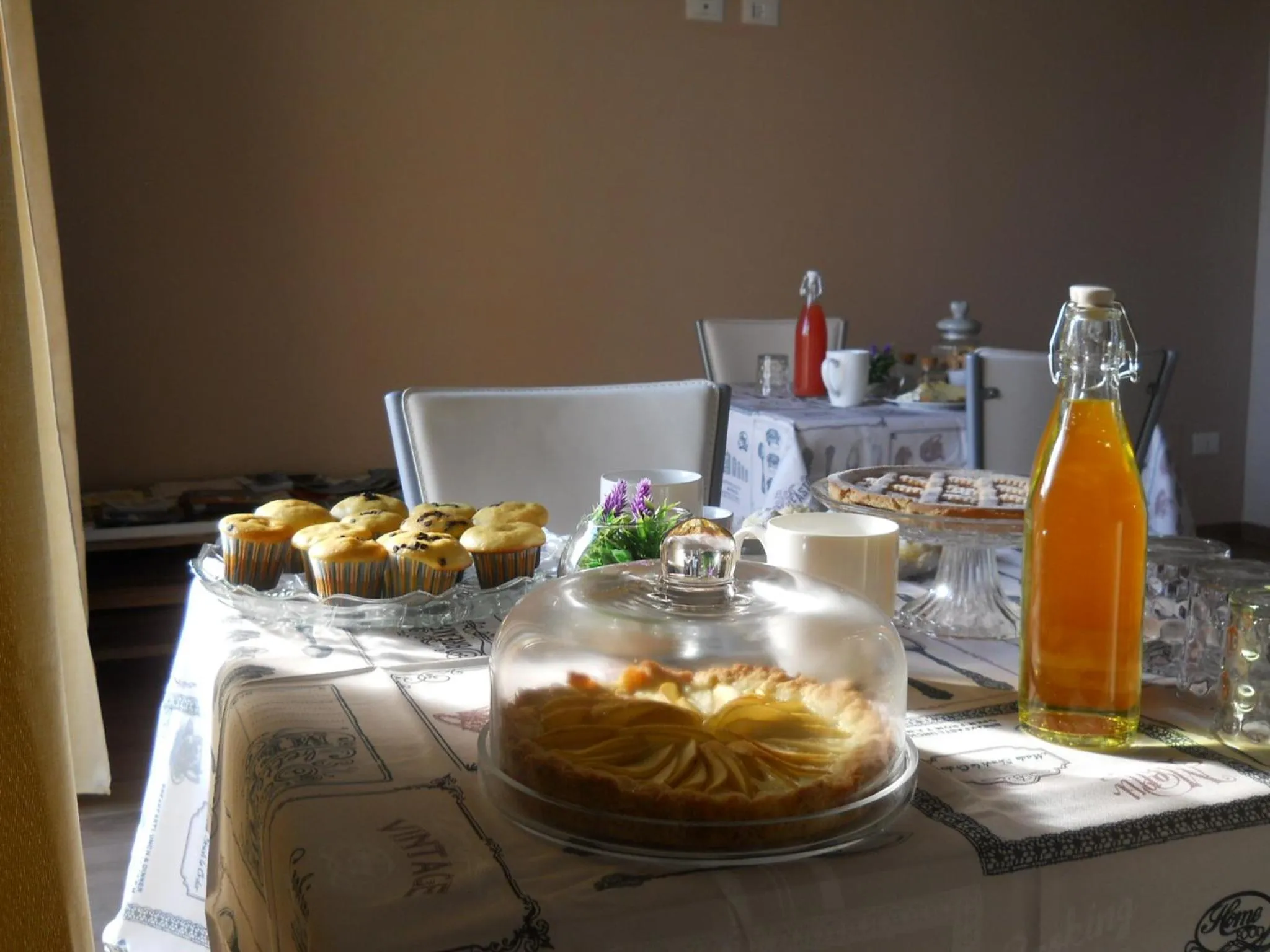 Communal lounge/ TV room in La Creta b&b