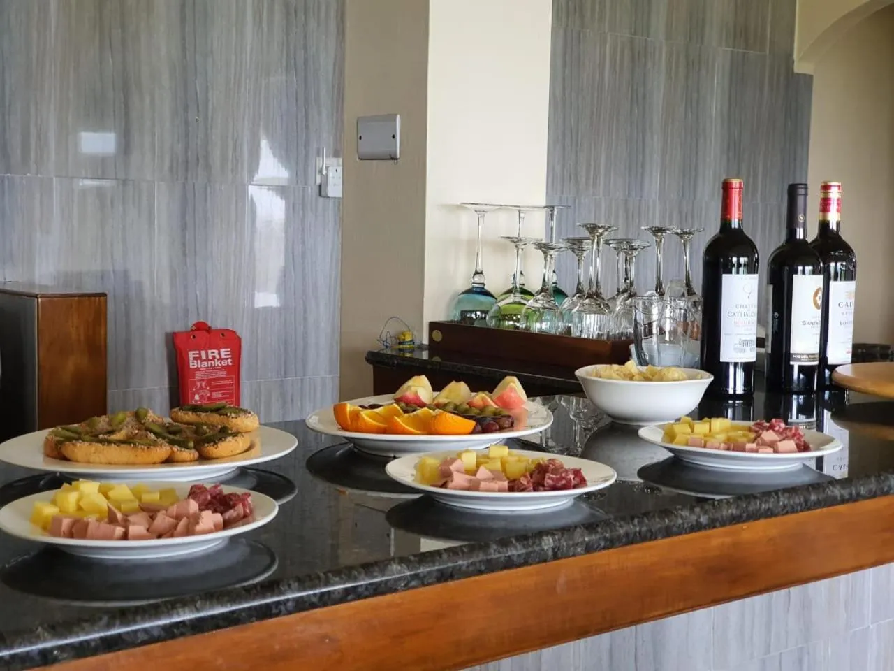 Food and drinks in Maison L'Horizon