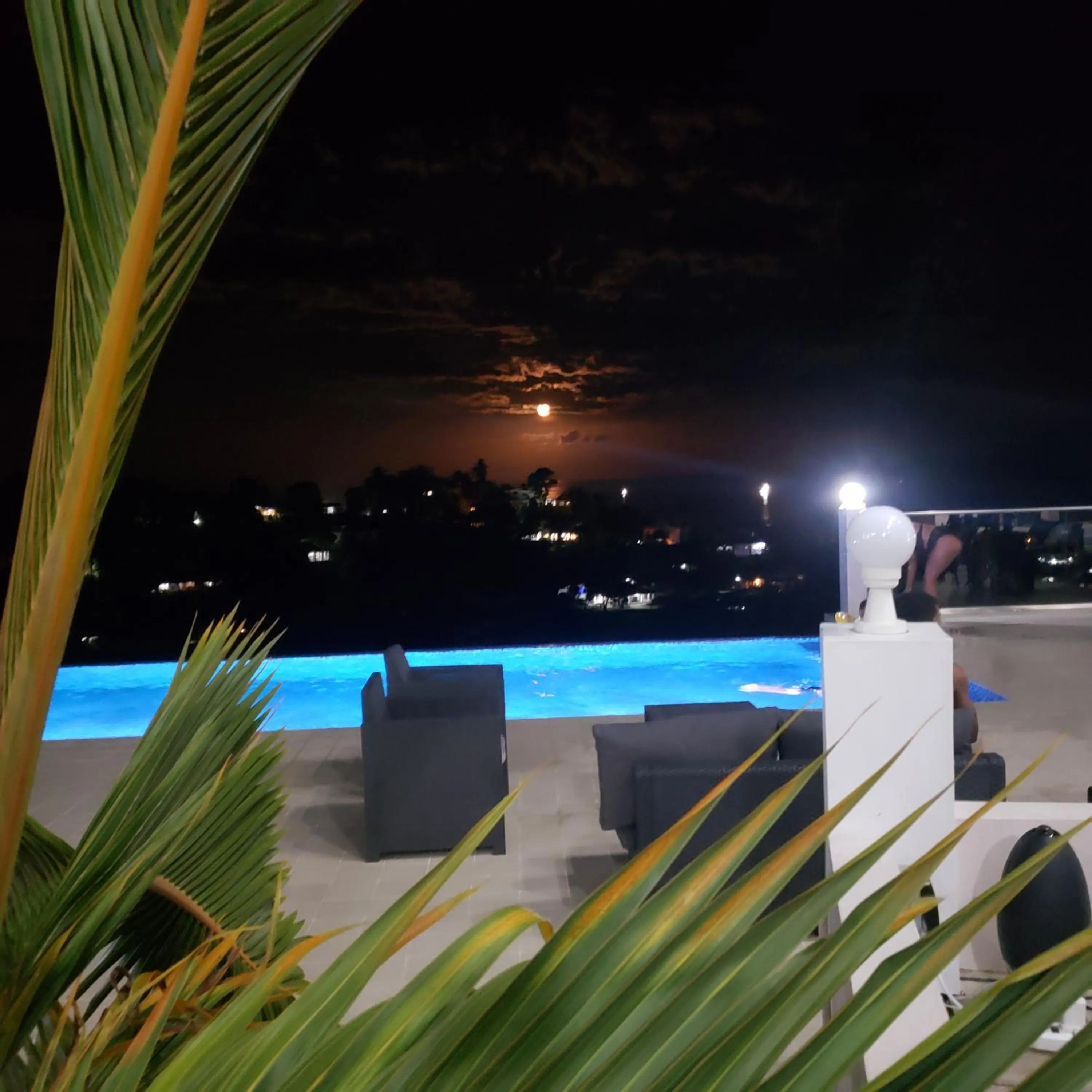 Pool view in Maison L'Horizon