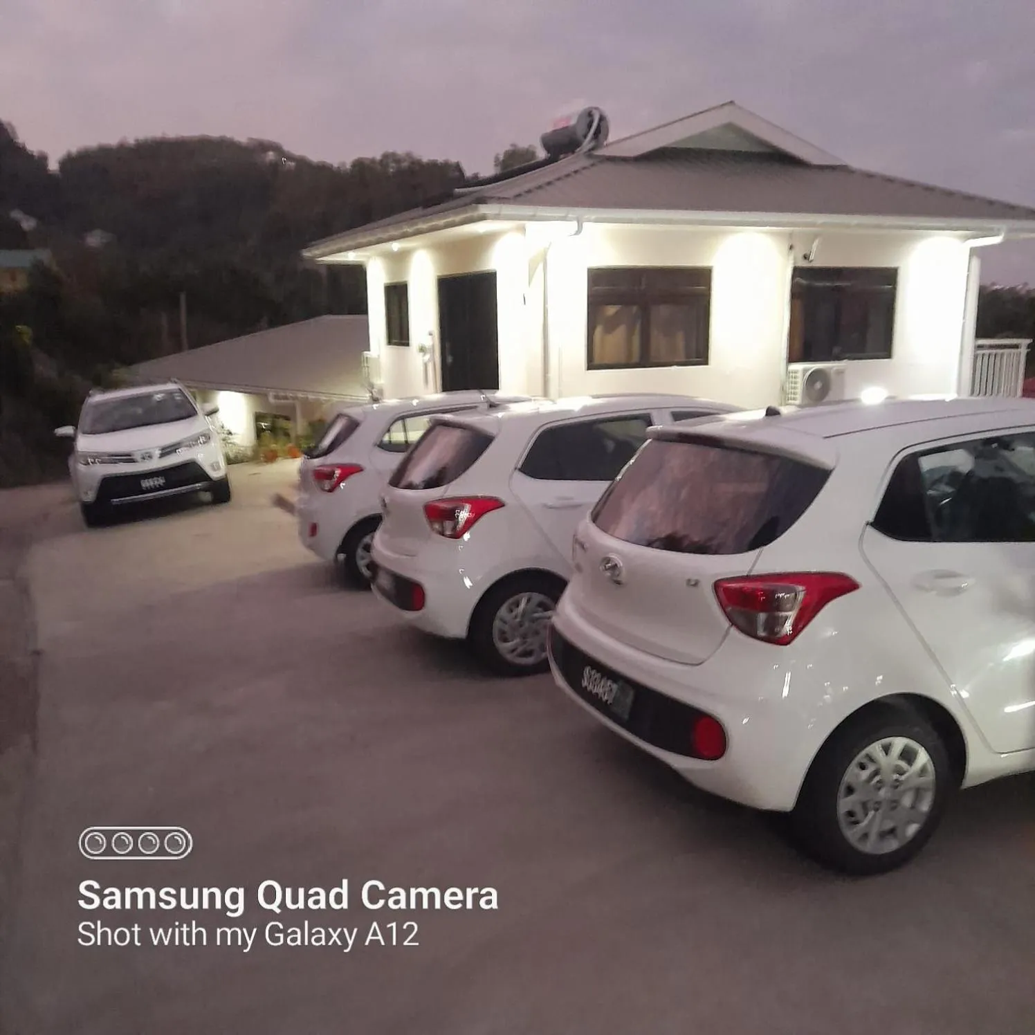 Text overlay in Maison L'Horizon