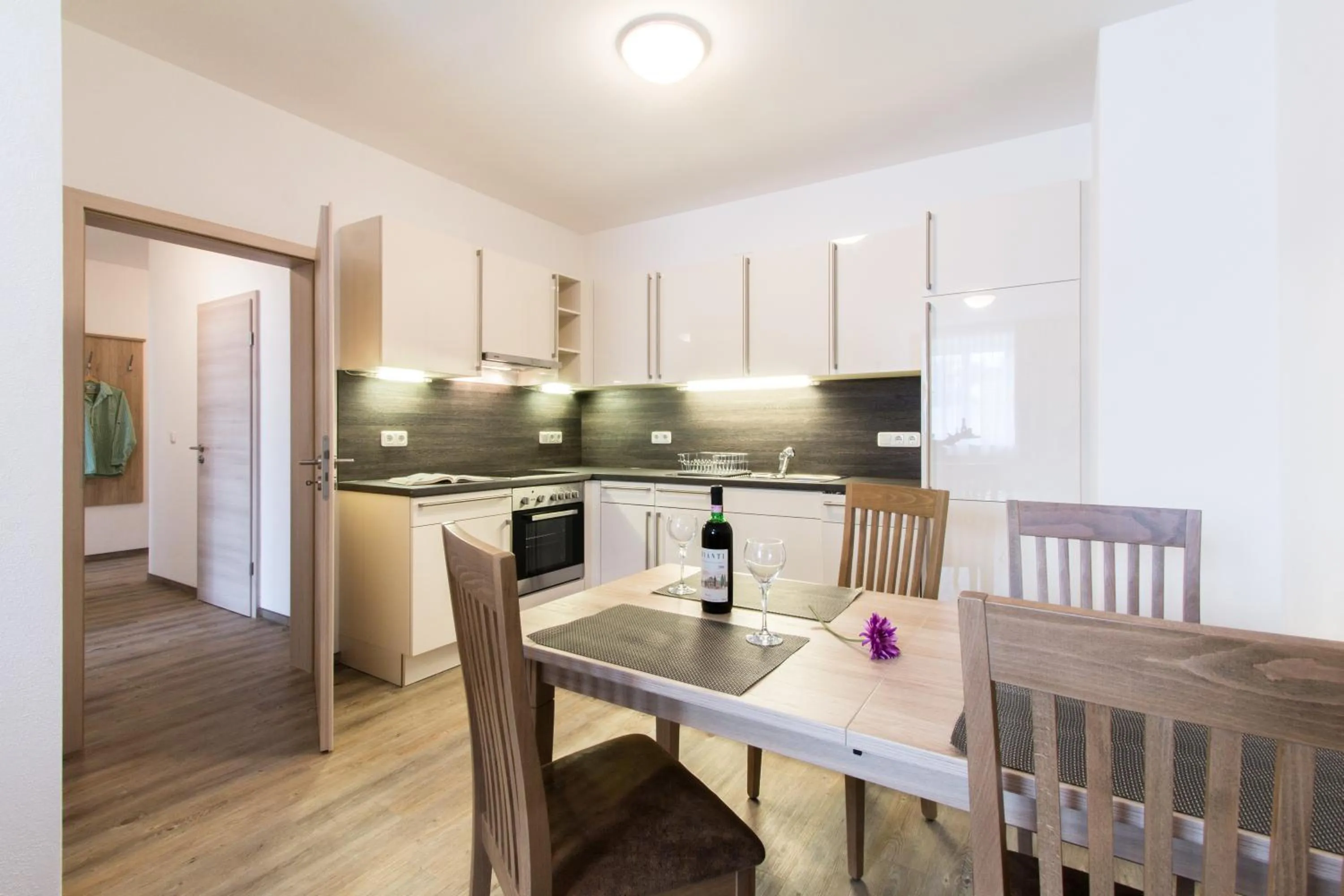 Kitchen or kitchenette in Wasmayr Hof