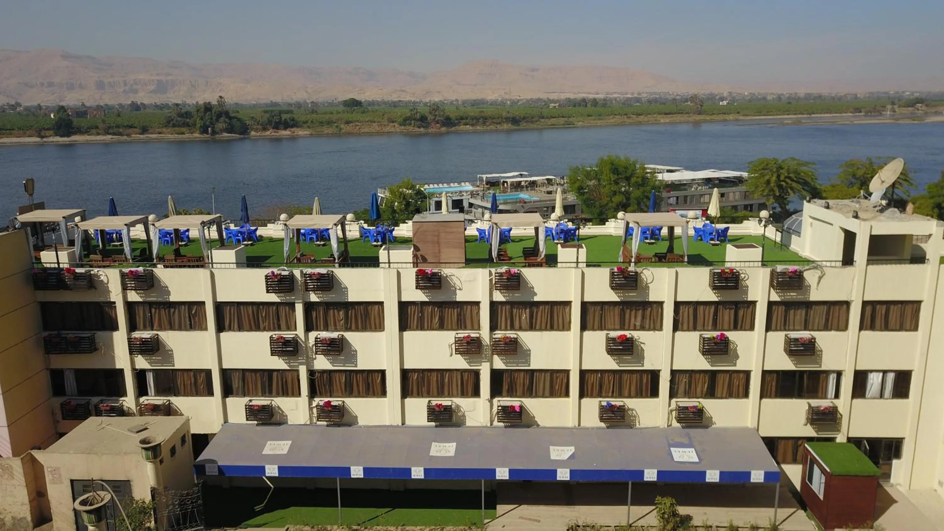Property building in Jewel Luxor Hotel