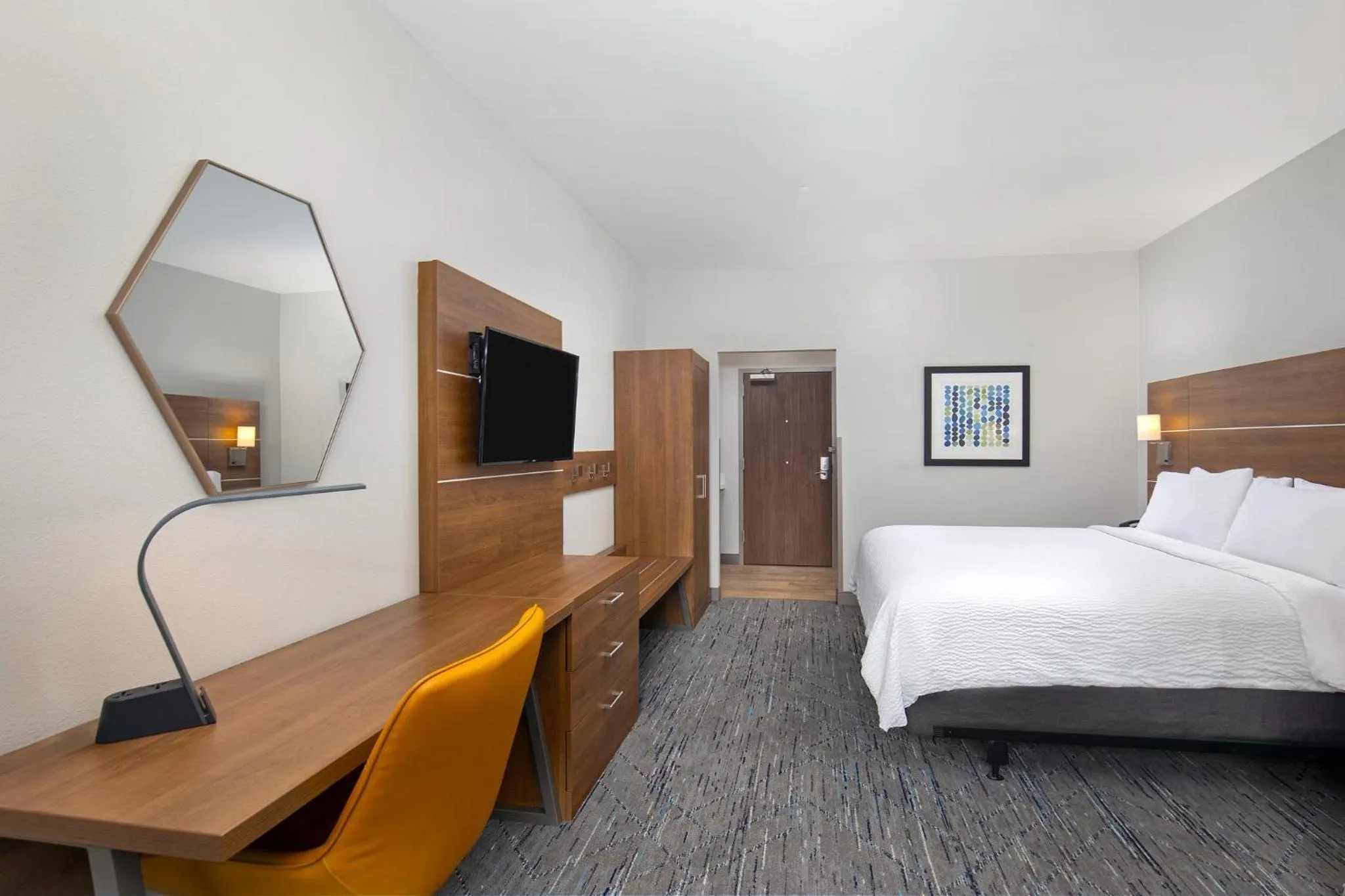 Photo of the whole room, Bed in Holiday Inn Express & Suites - Carrollton West by IHG
