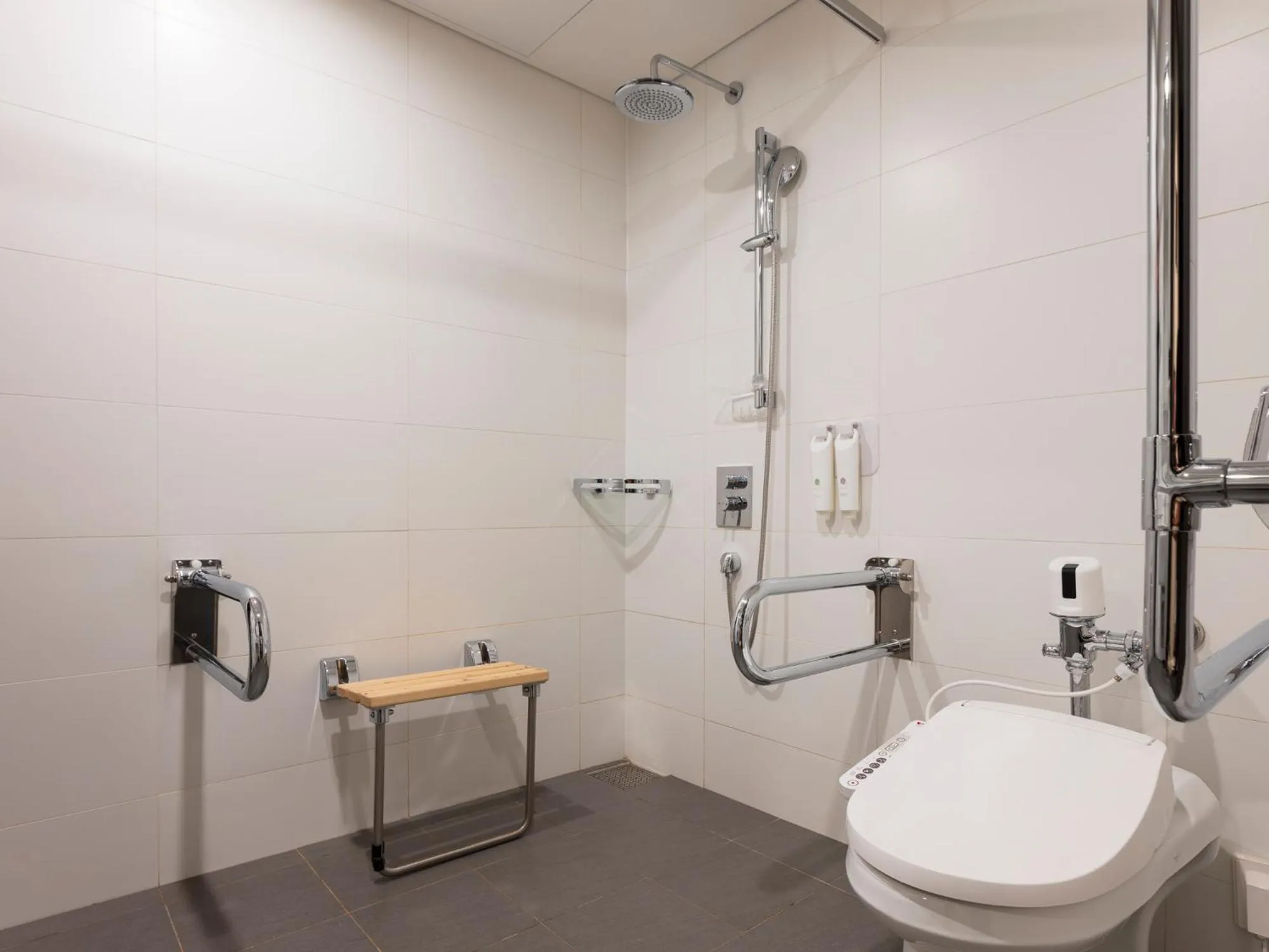 Toilet in Nine Tree by Parnas Seoul Myeongdong 2