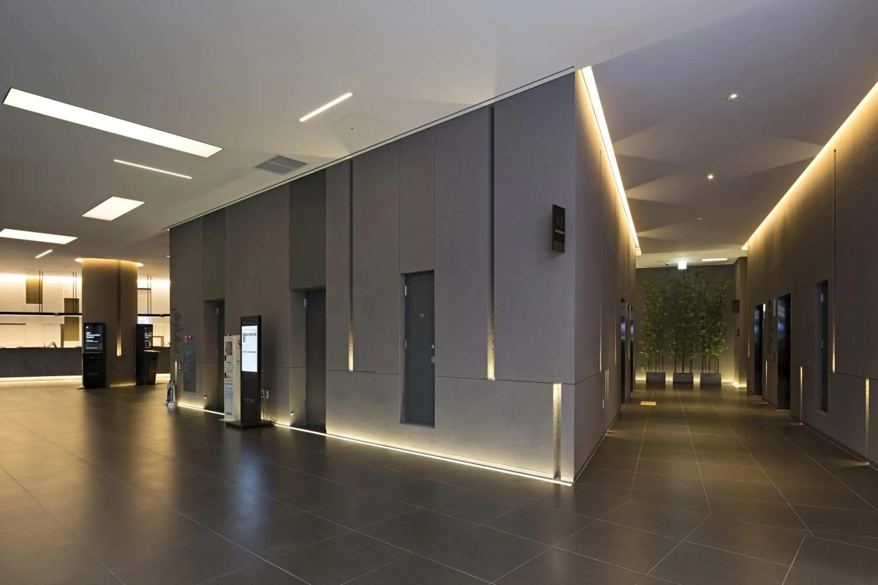 Lobby or reception in Nine Tree by Parnas Seoul Myeongdong 2 Lobby or reception in Nine Tree by Parnas Seoul Myeongdong 2
