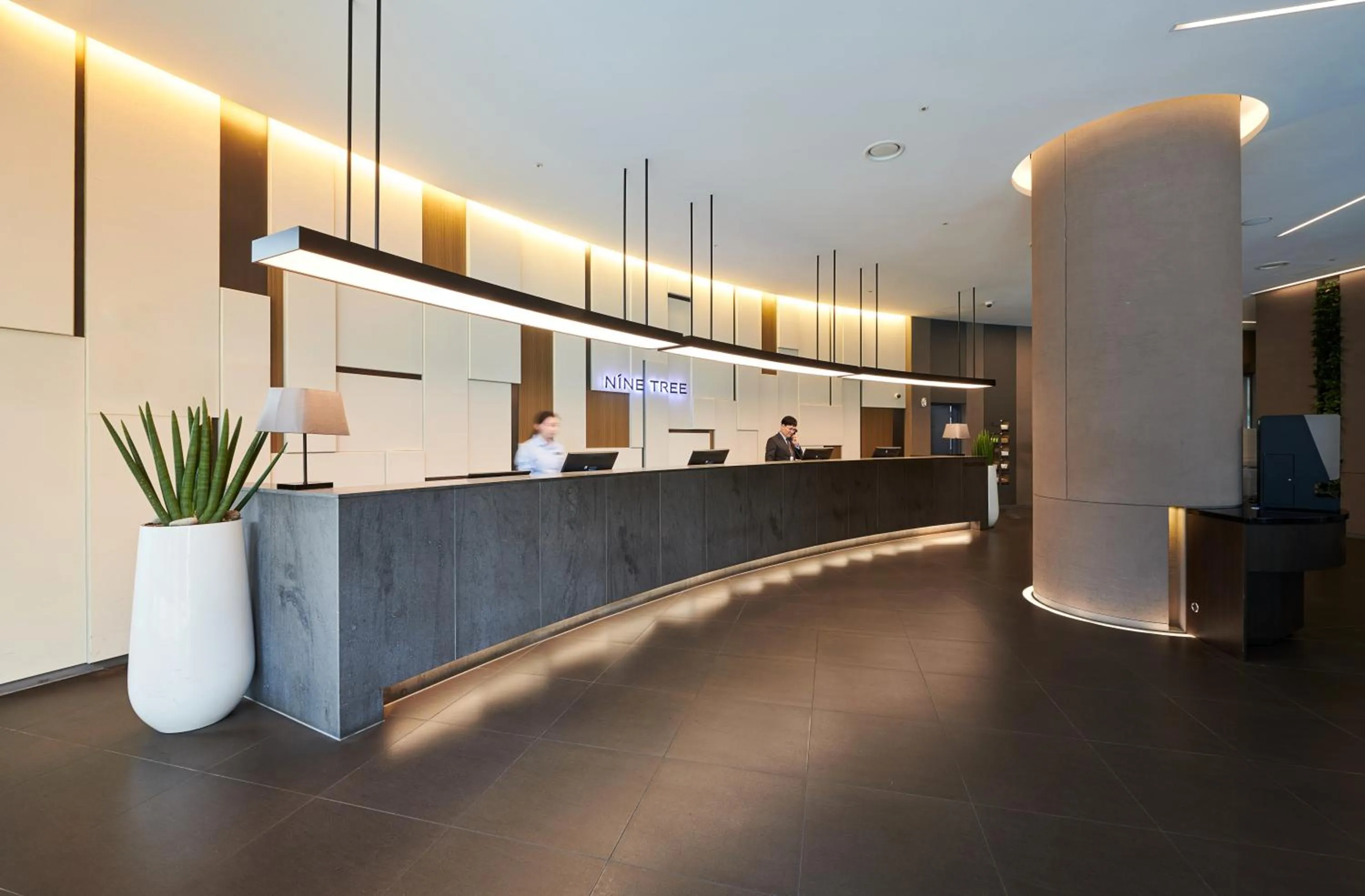 Lobby or reception in Nine Tree by Parnas Seoul Myeongdong 2