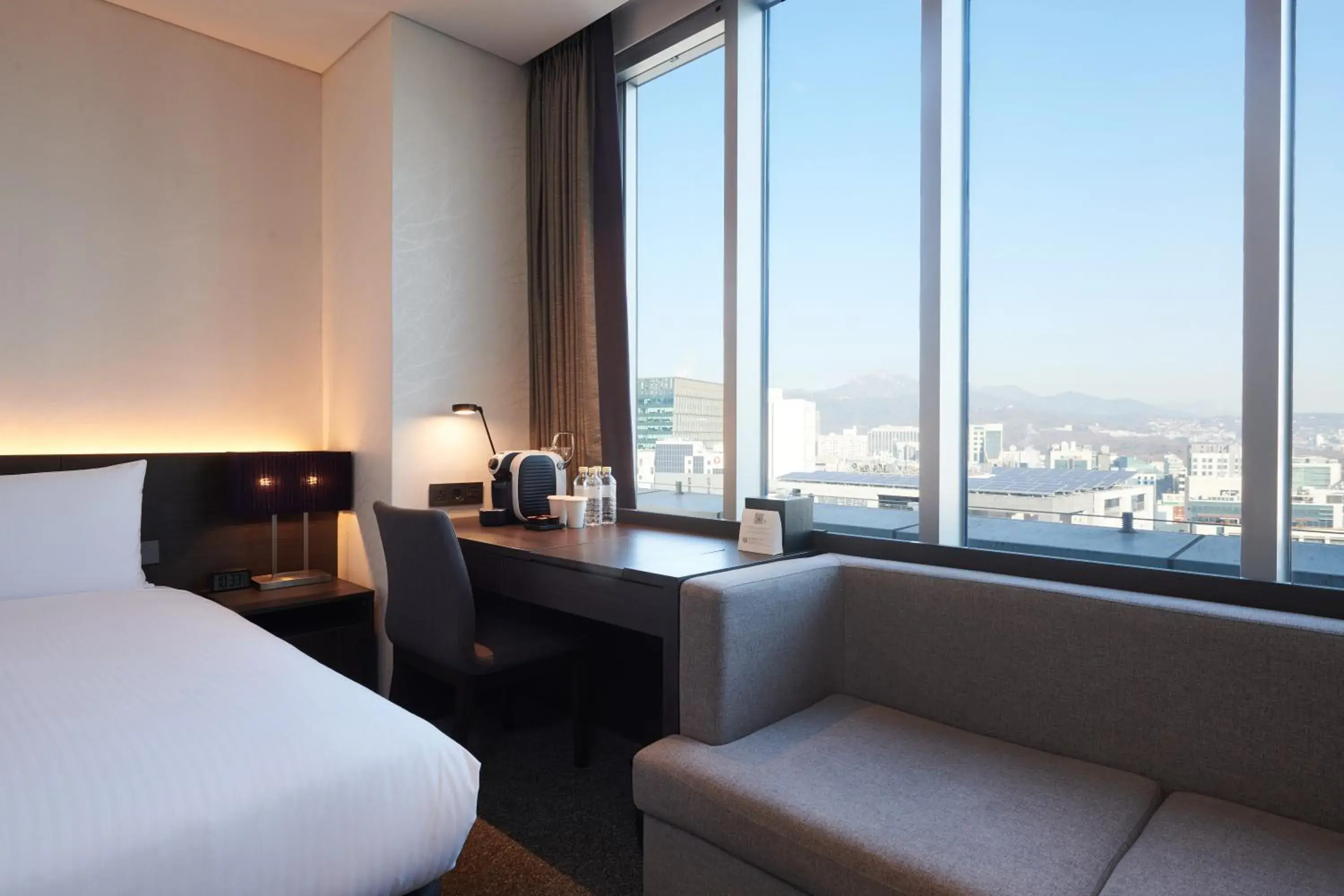 Property building, Bed in Nine Tree by Parnas Seoul Myeongdong 2 Property building, Bed in Nine Tree by Parnas Seoul Myeongdong 2