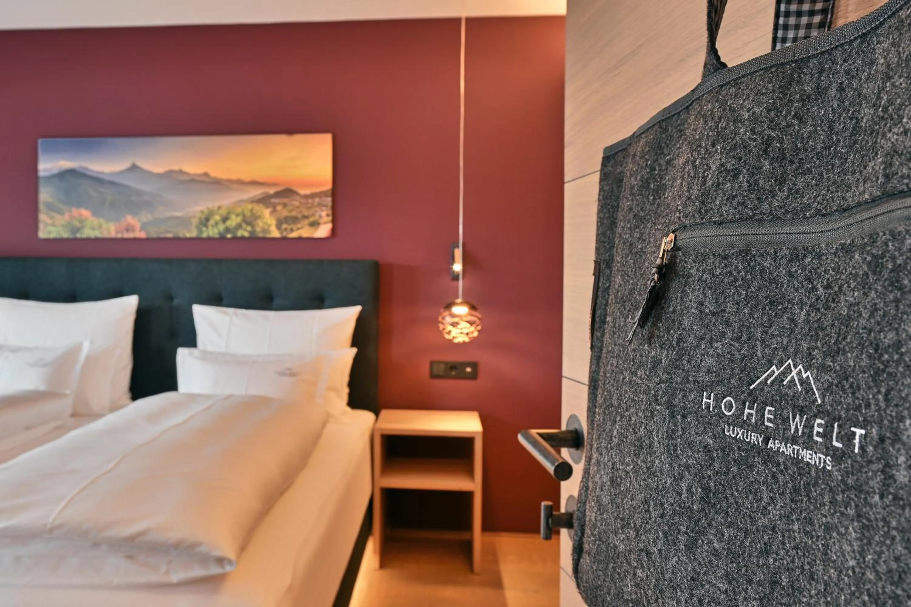 Decorative detail, Bed in Chalet Hohe Welt - luxury apartments