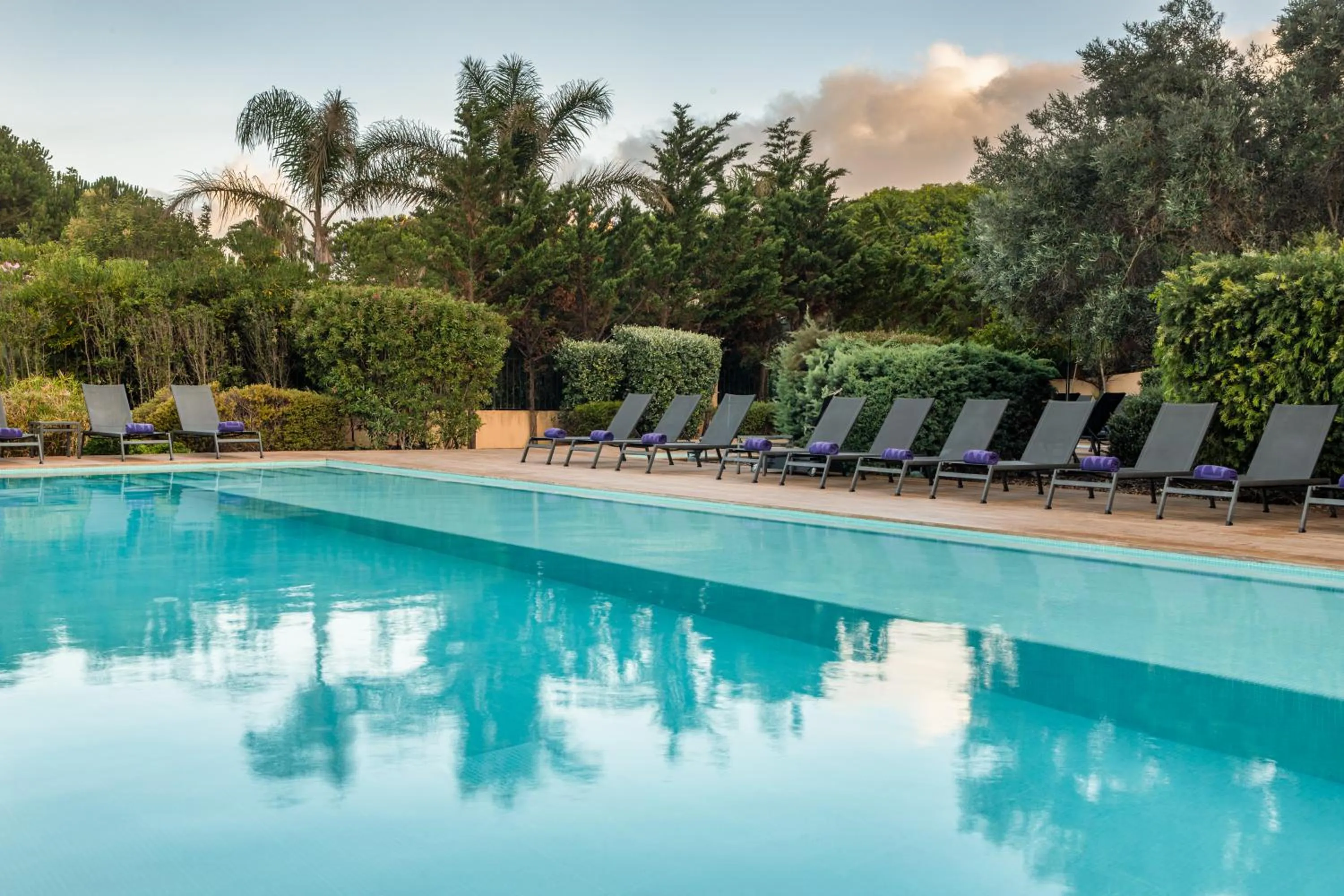 Swimming pool in Eurostars Cascais