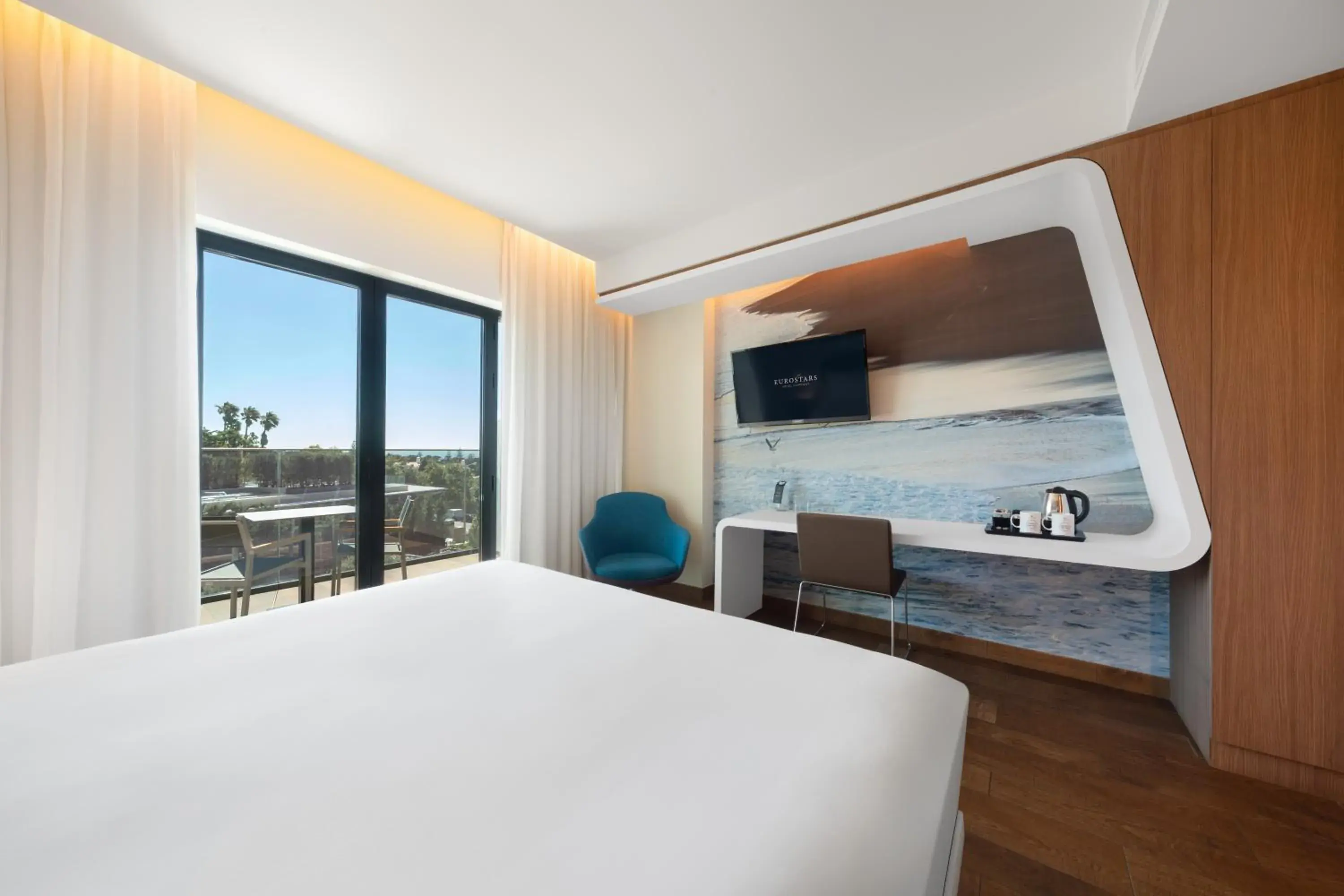 Bed in Eurostars Cascais Bed in Eurostars Cascais