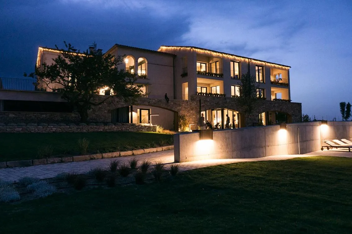 Facade/entrance in Can Alemany