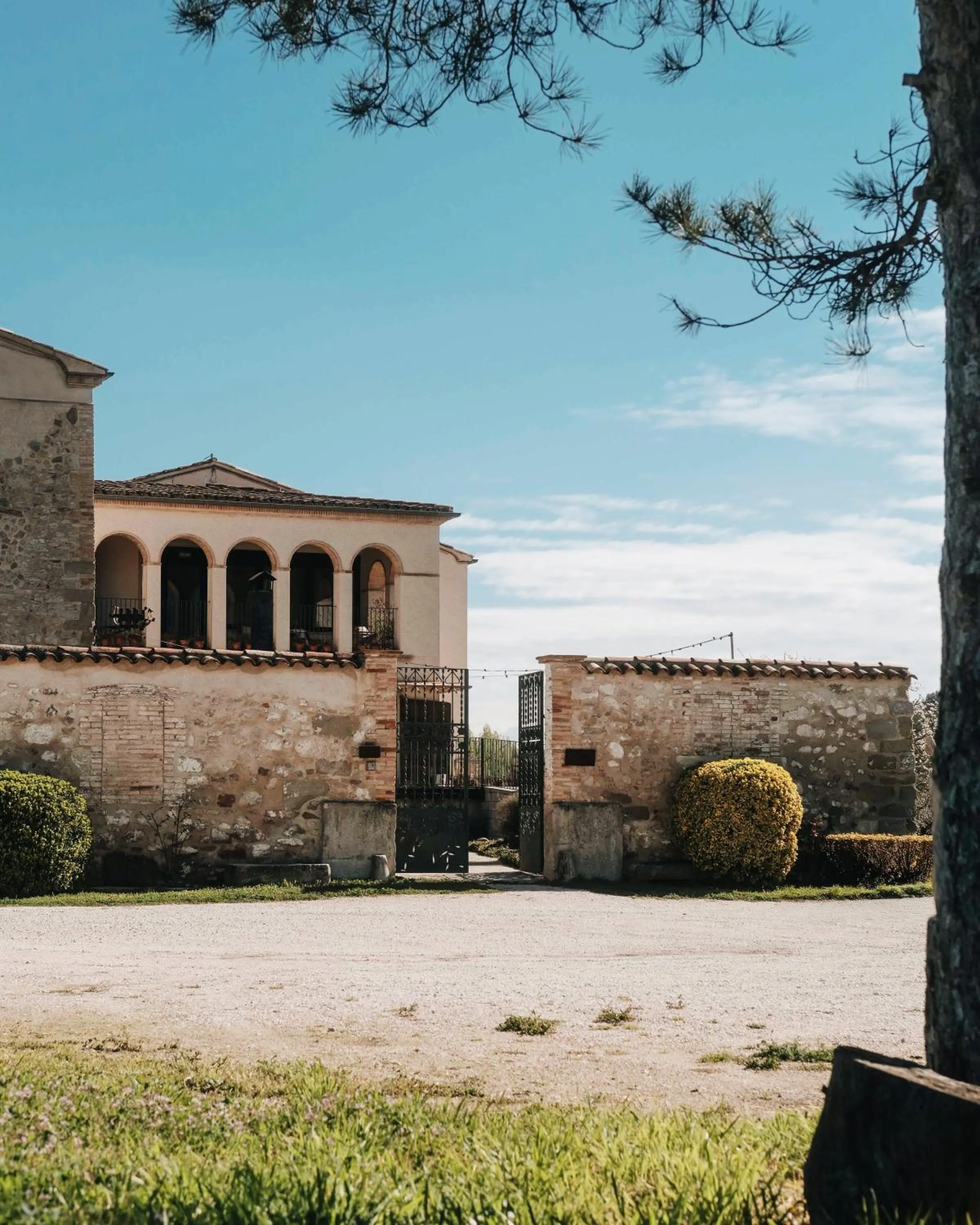 Facade/entrance in Can Alemany