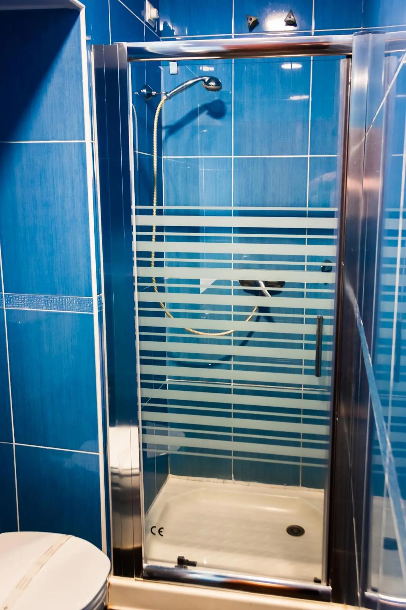 Shower in Anjo Azul