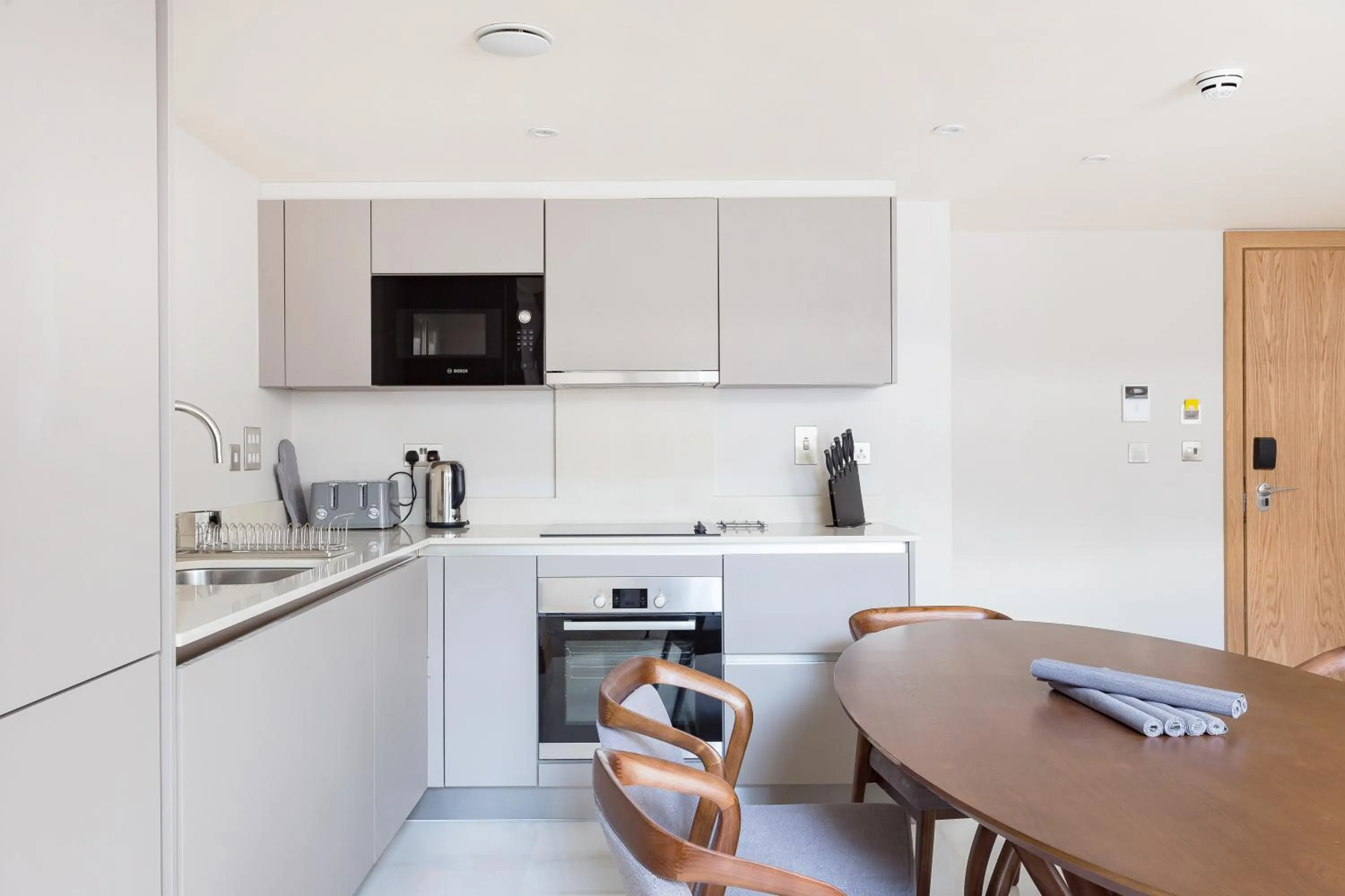 Coffee/tea facilities in Sanctum Belsize Road