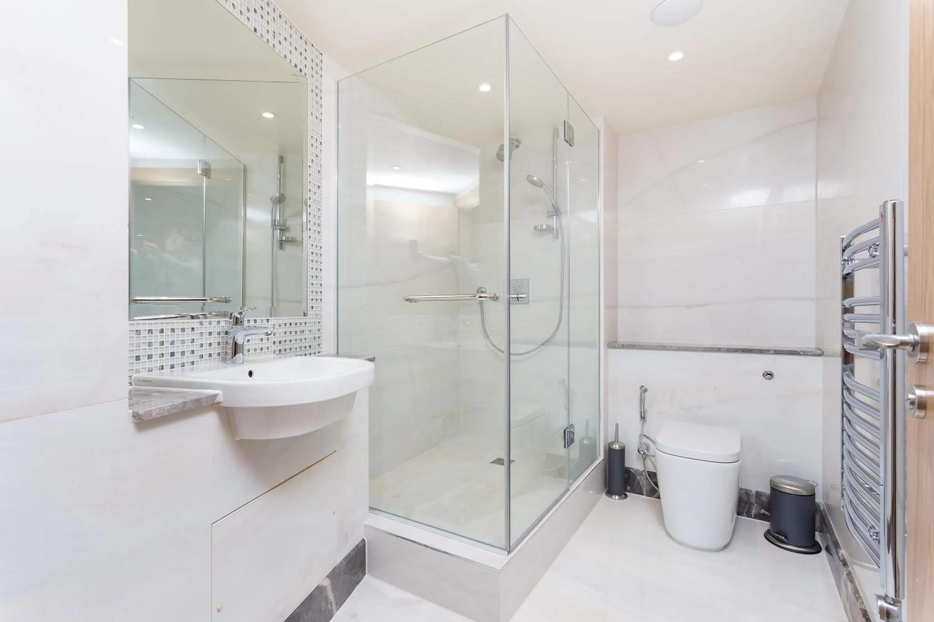 Shower in Sanctum Belsize Road