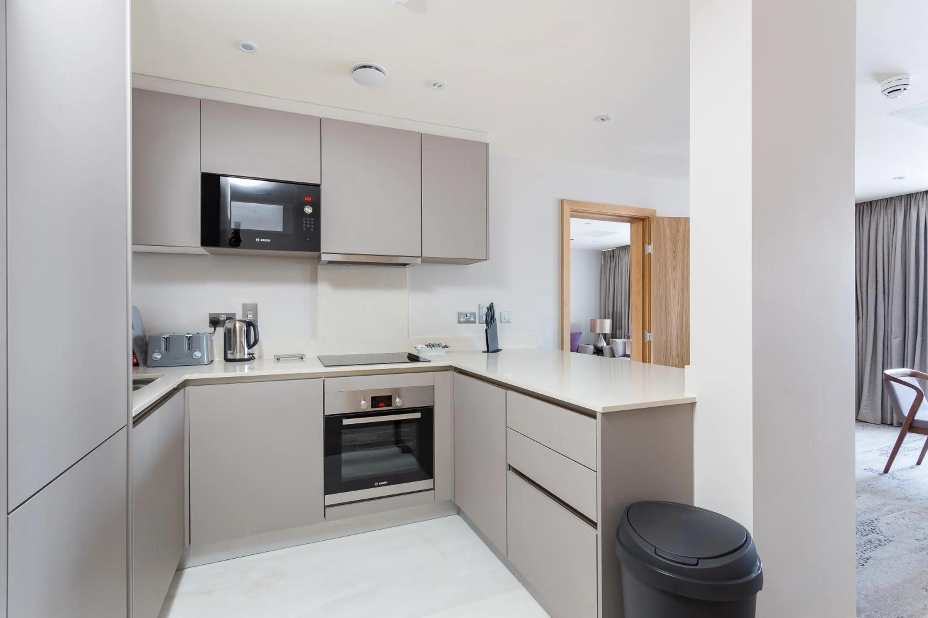 Coffee/tea facilities in Sanctum Belsize Road